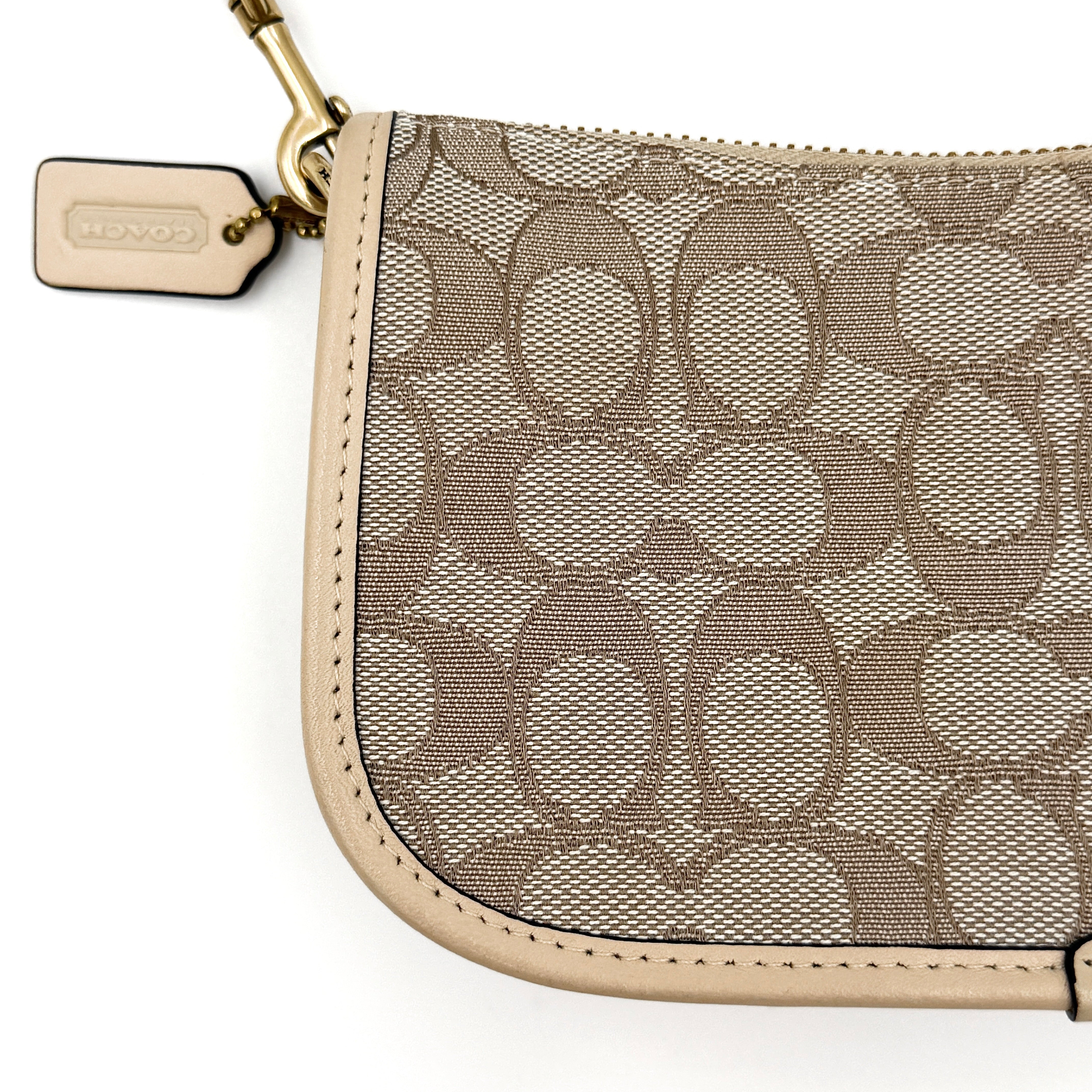 Coach Signature Swinger 20 Shoulder Bag Cream