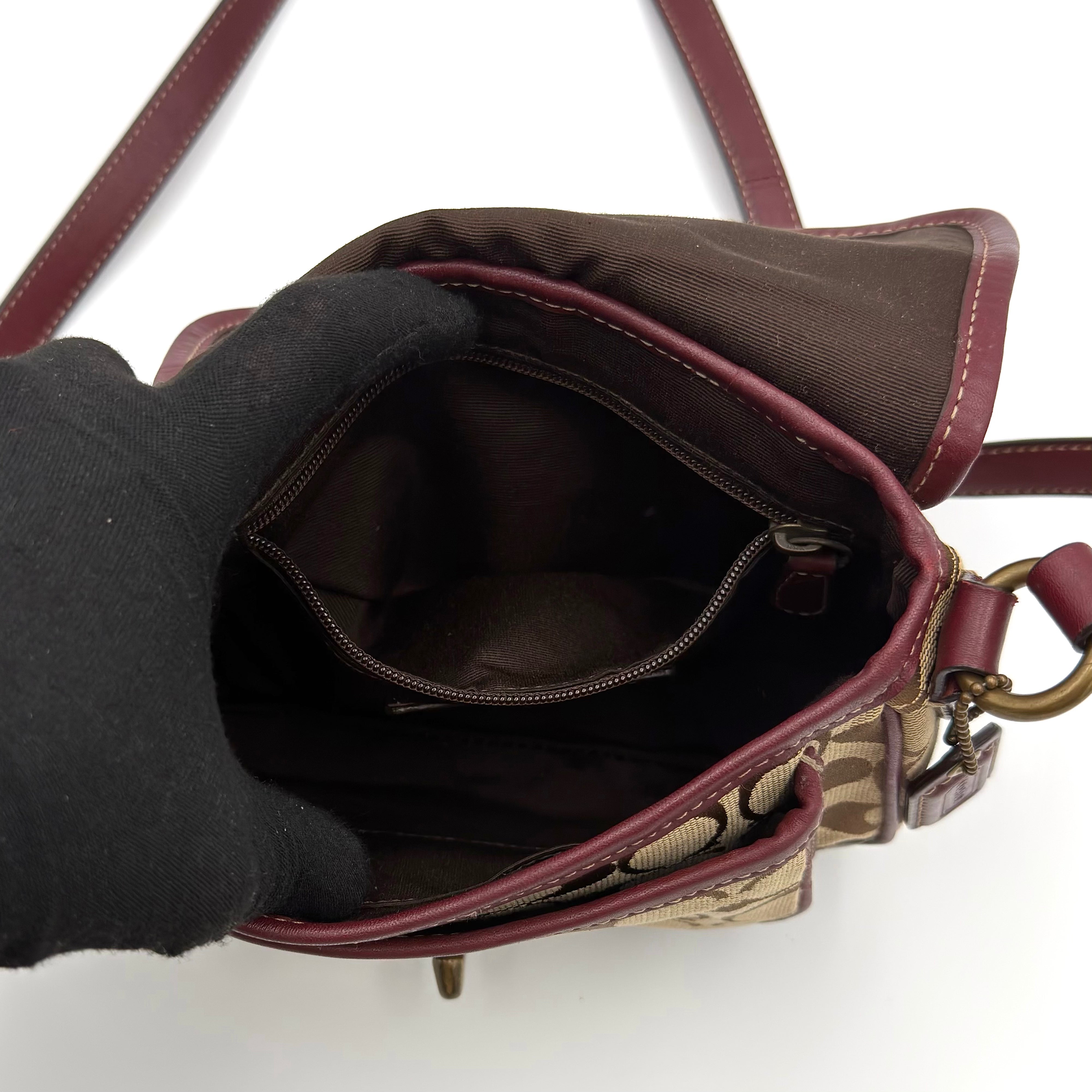 Coach Signature Turnlock Crossbody Bag Purple/Beige