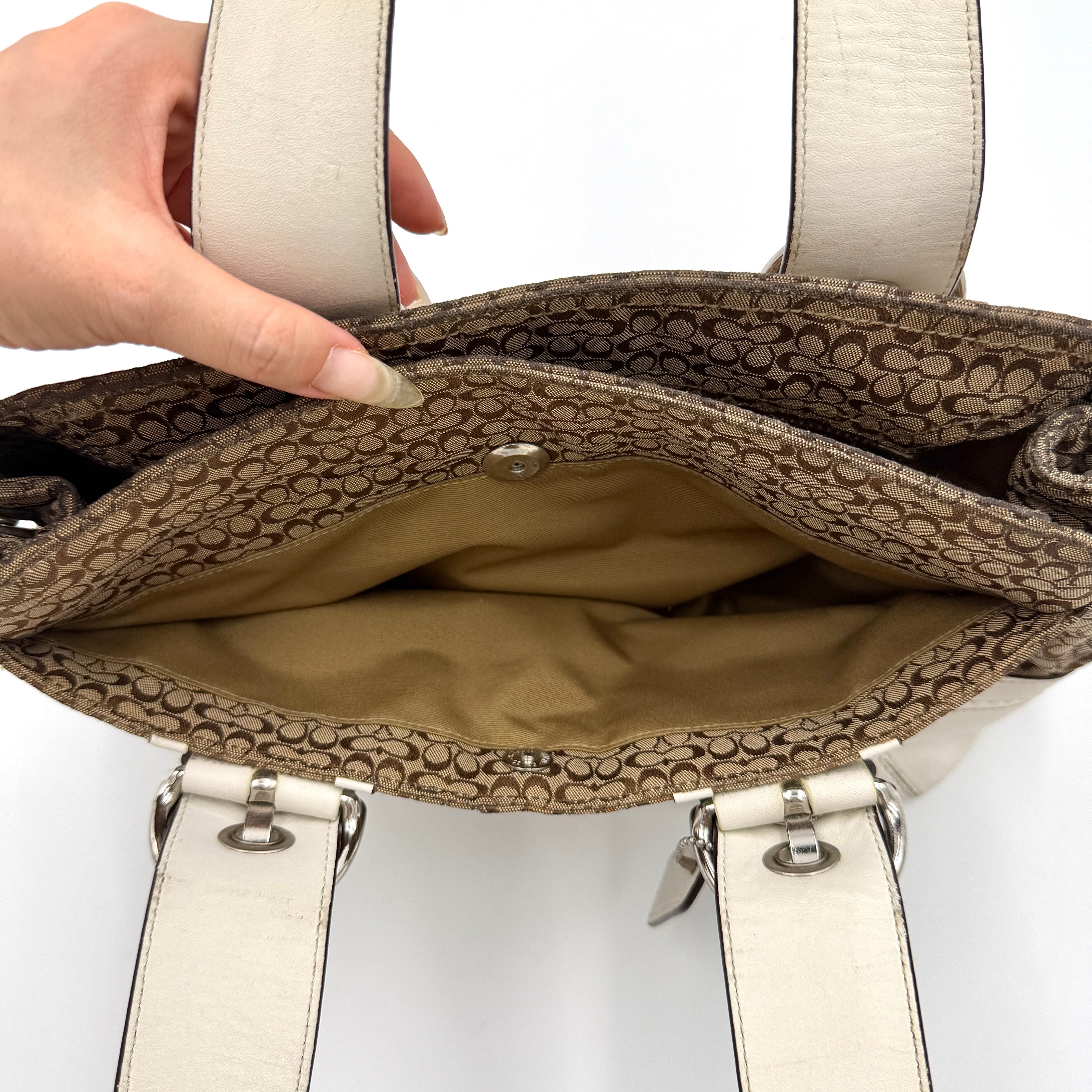 Coach Y2K Soho Double Buckle Shoulder Bag Beige/White