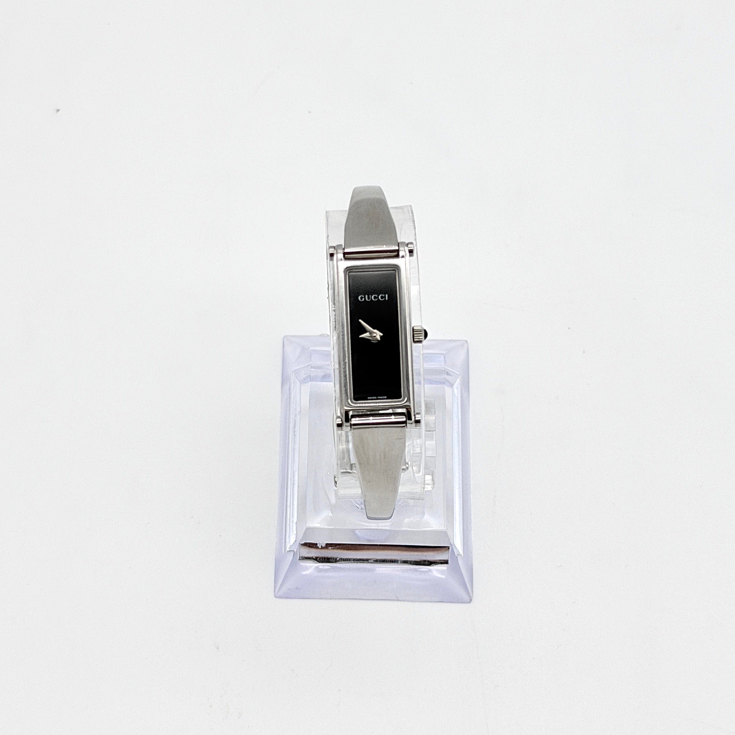 Gucci 1500L Black Dial Bangle Watch