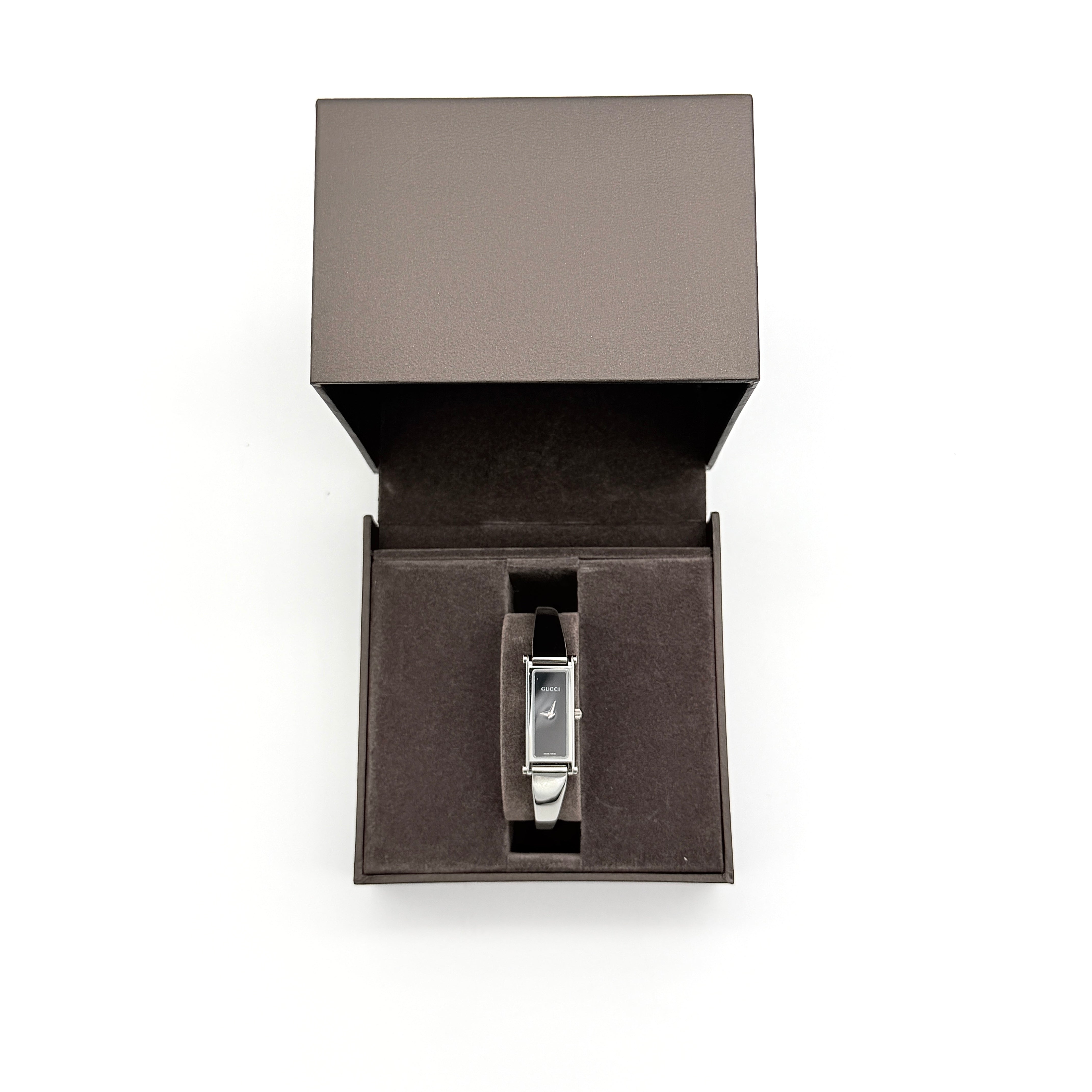 Gucci 1500L Black Dial Bangle Watch