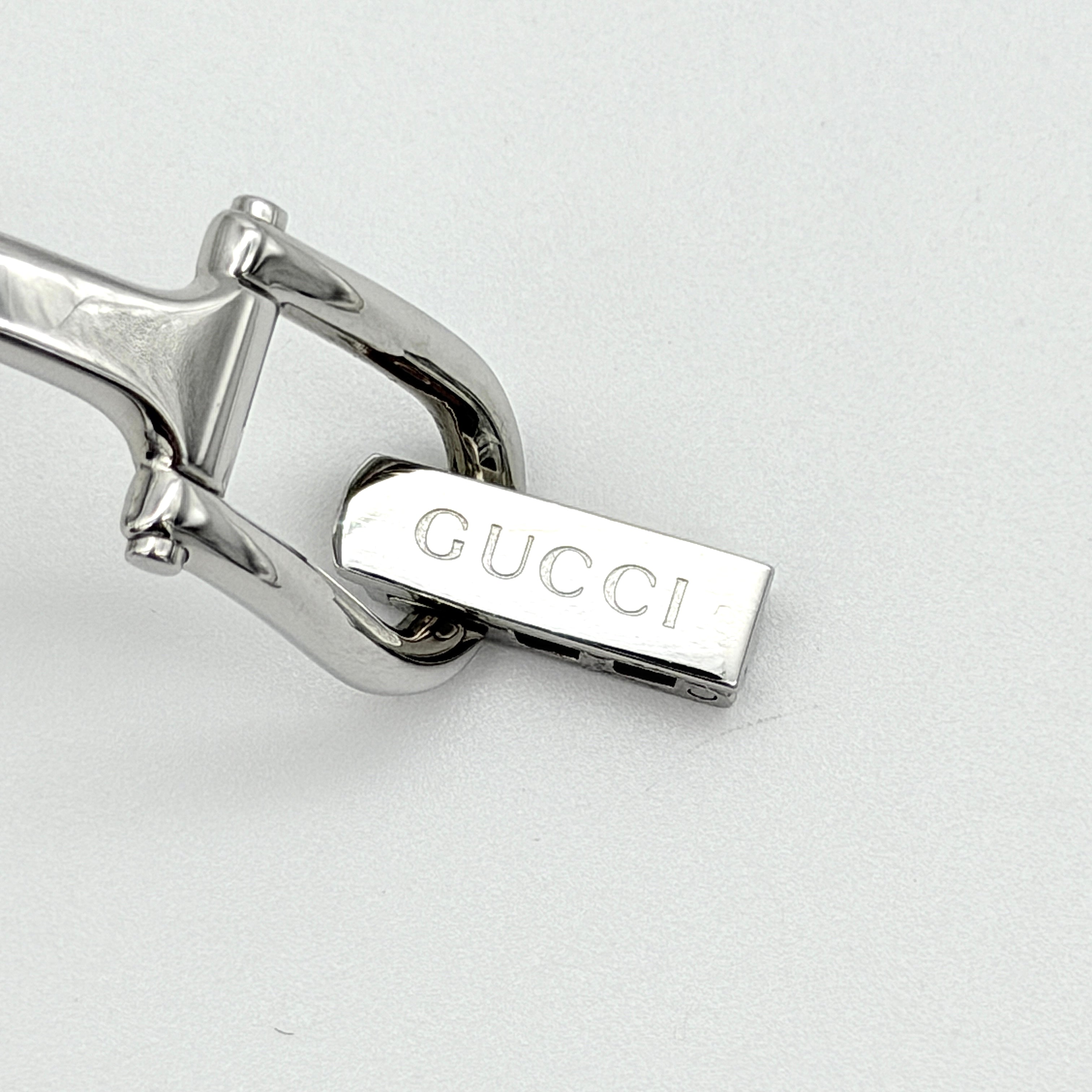 Gucci 1500L Black Dial Bangle Watch