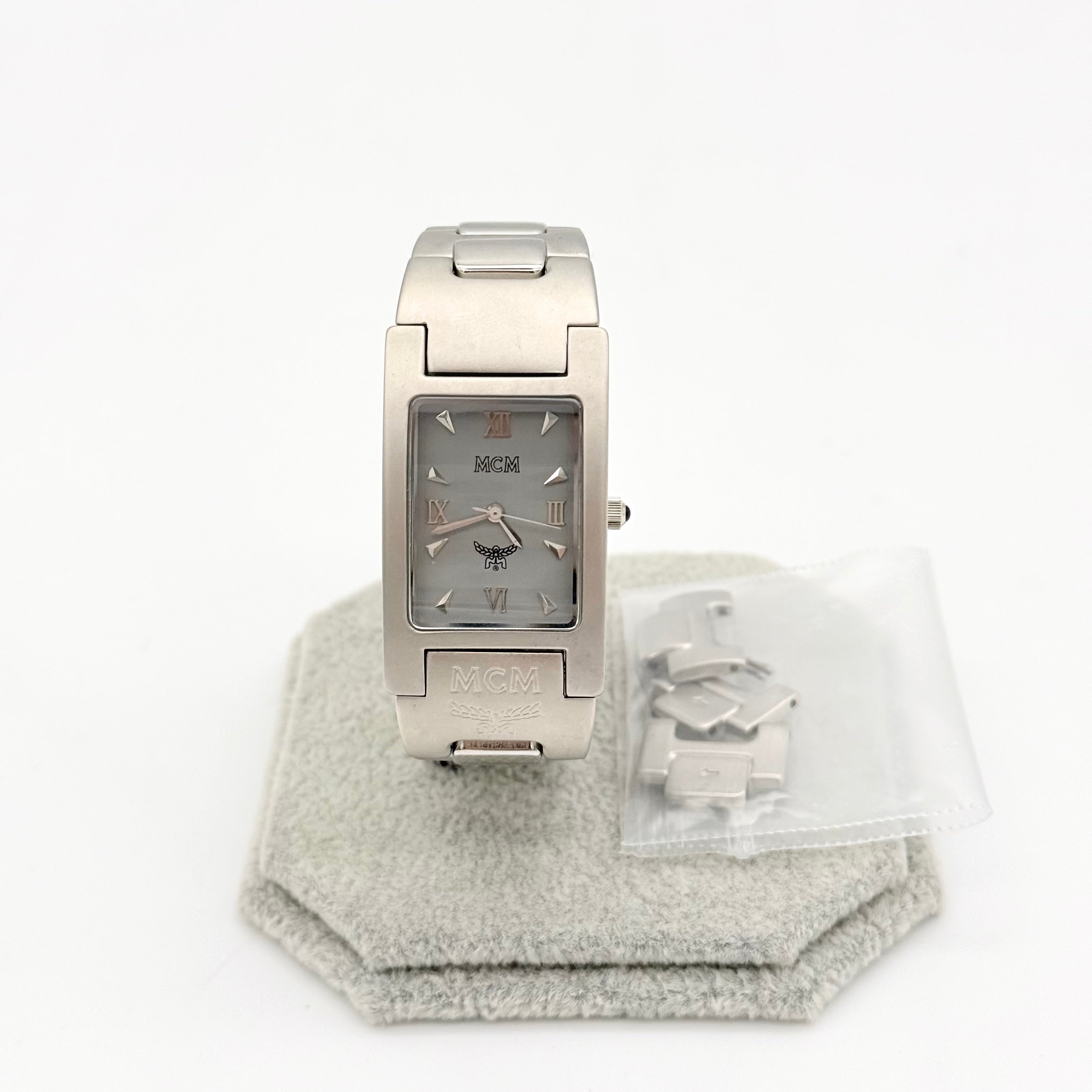 MCM AM.LINE 6991 Rectangular Watch Silver