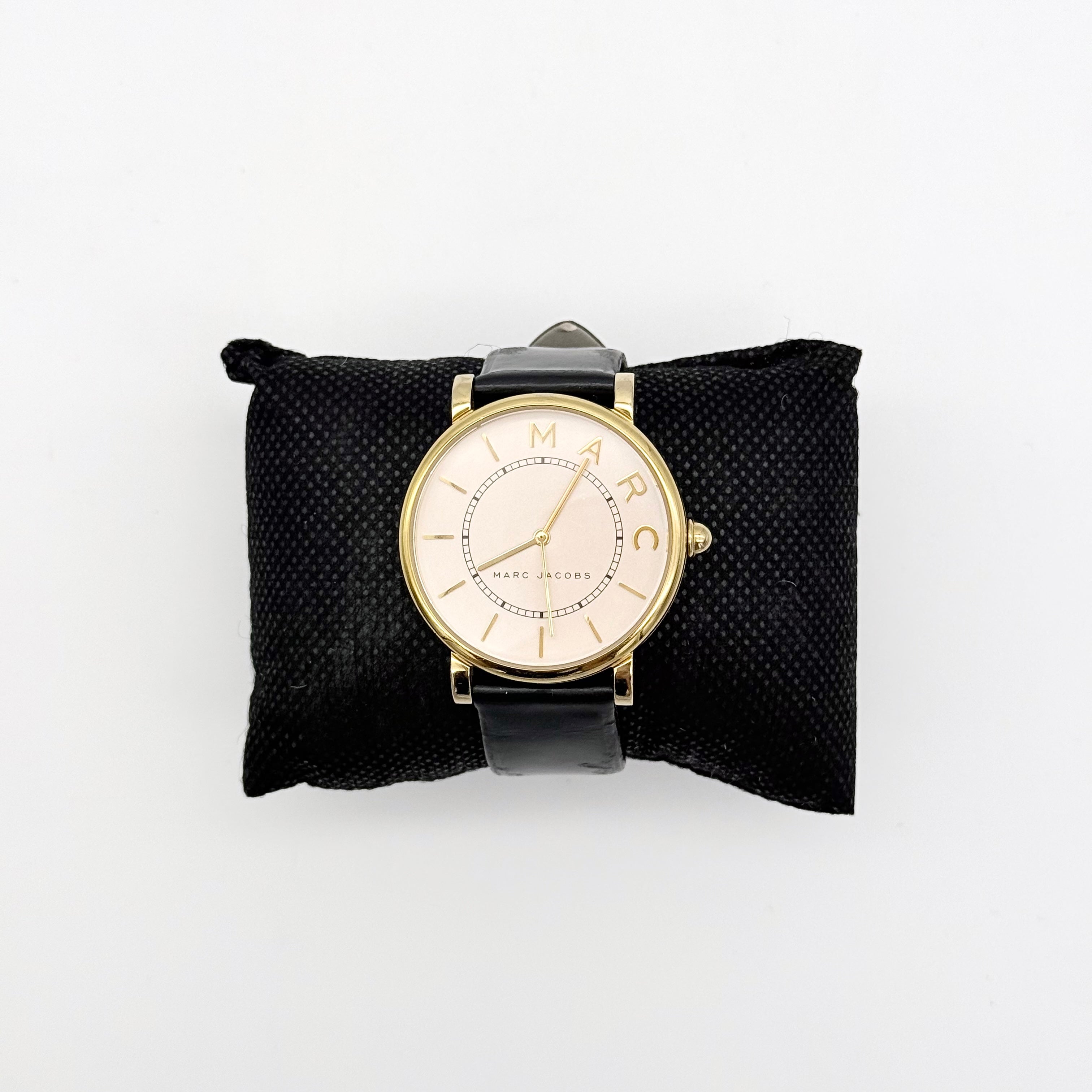 Marc Jacobs Roxy MJ1532 Gold Tone Watch Black