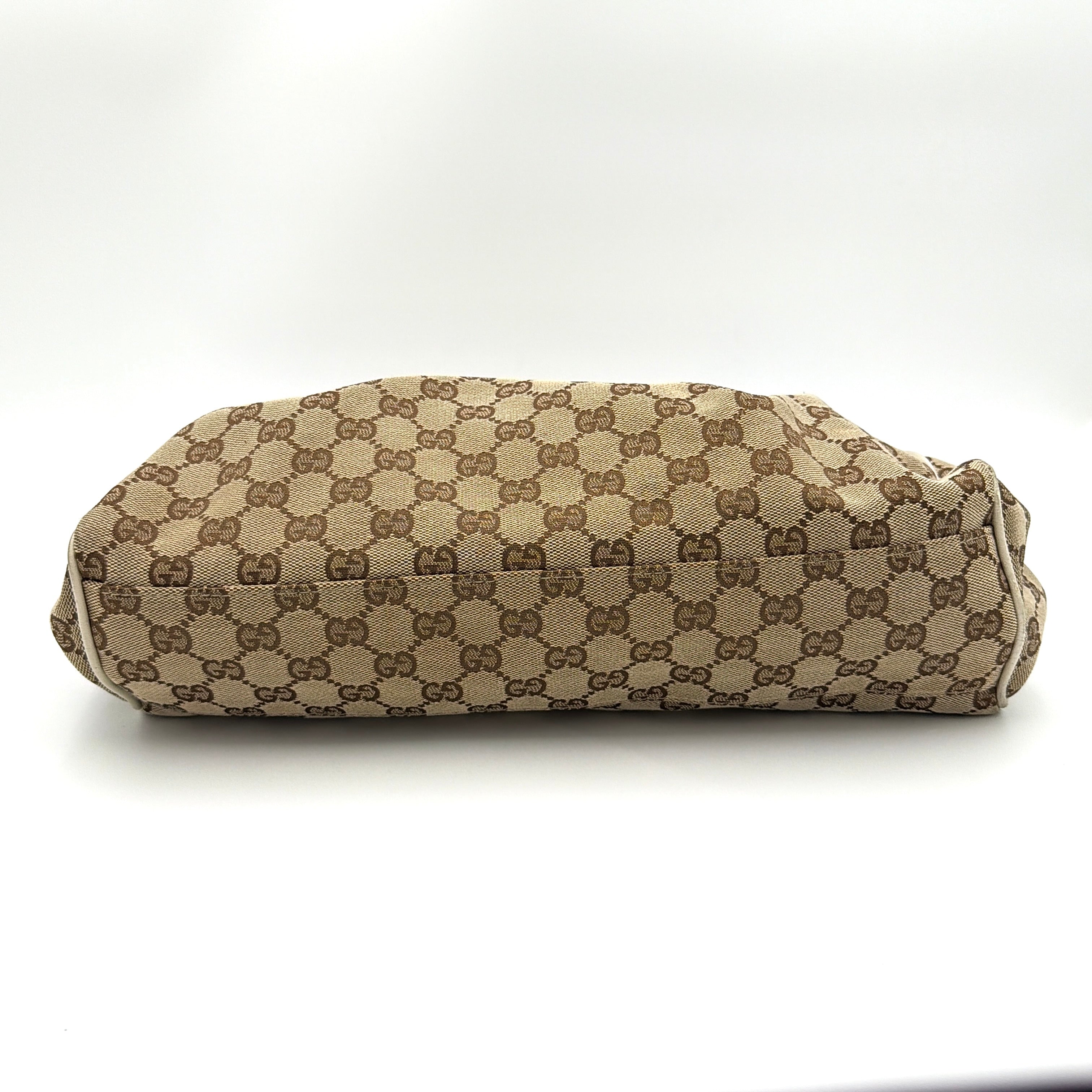 Gucci GG Monogram Sukey Shoulder Bag Beige/White