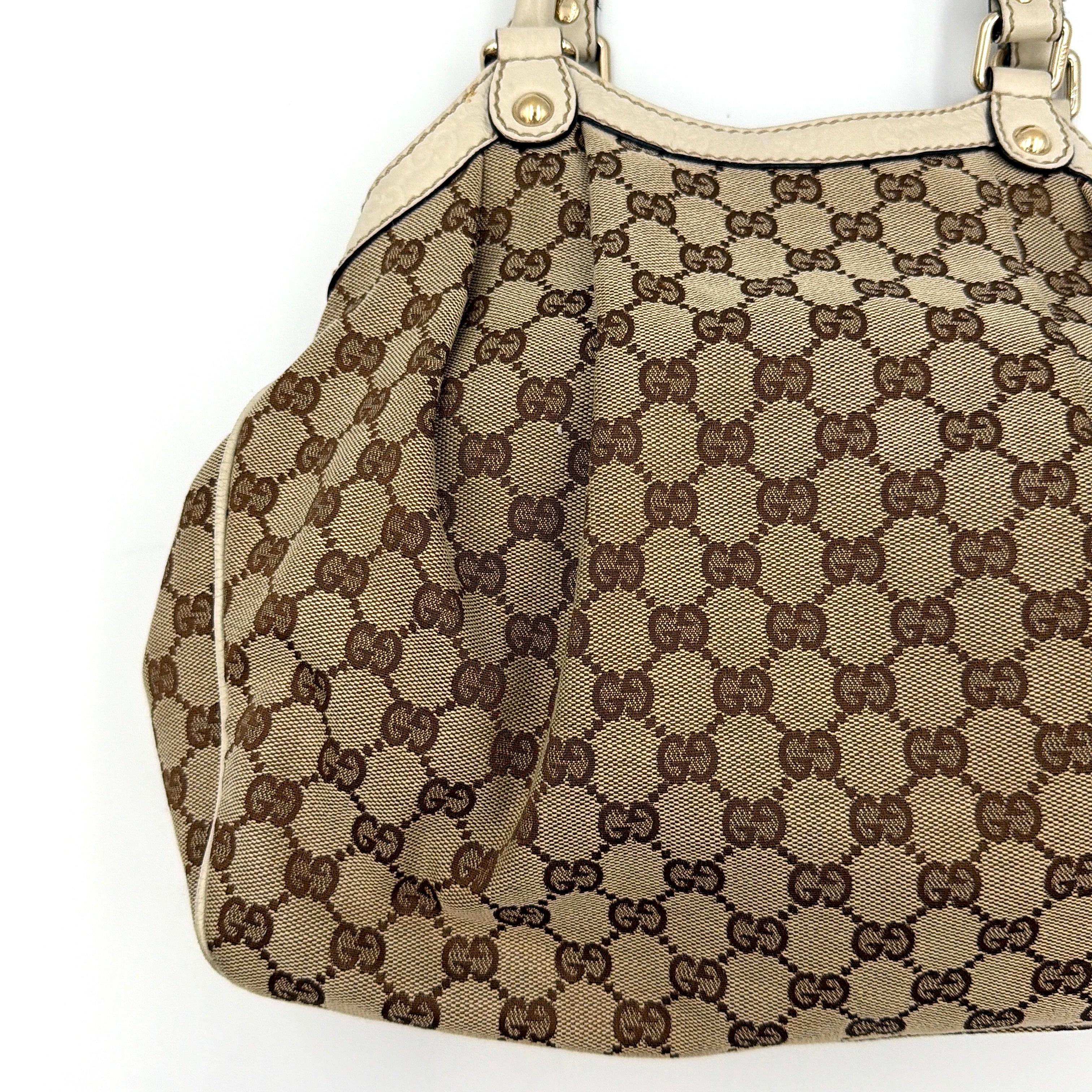 Gucci GG Monogram Sukey Shoulder Bag Beige/White