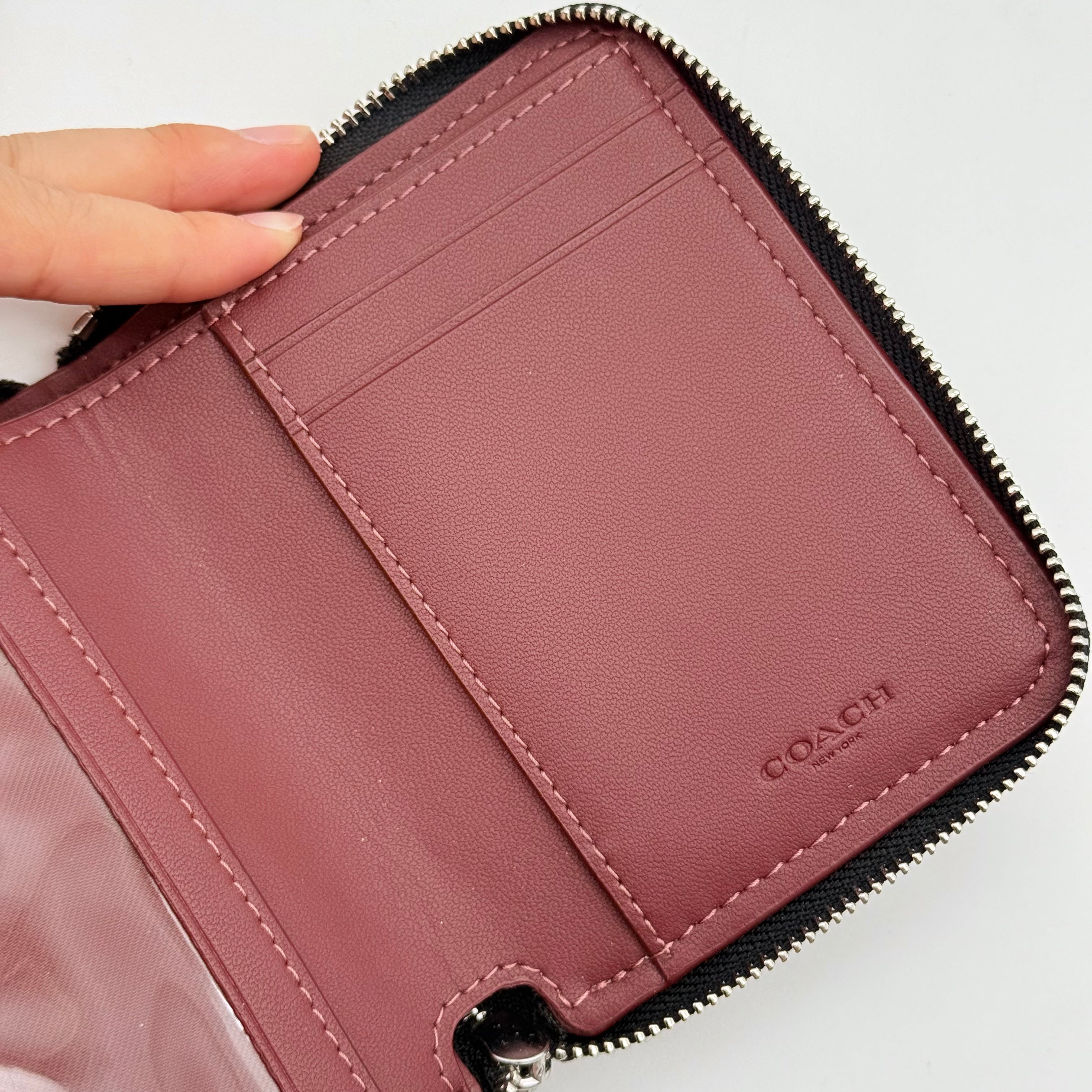 Coach Signature Small Zip Around Wallet Black