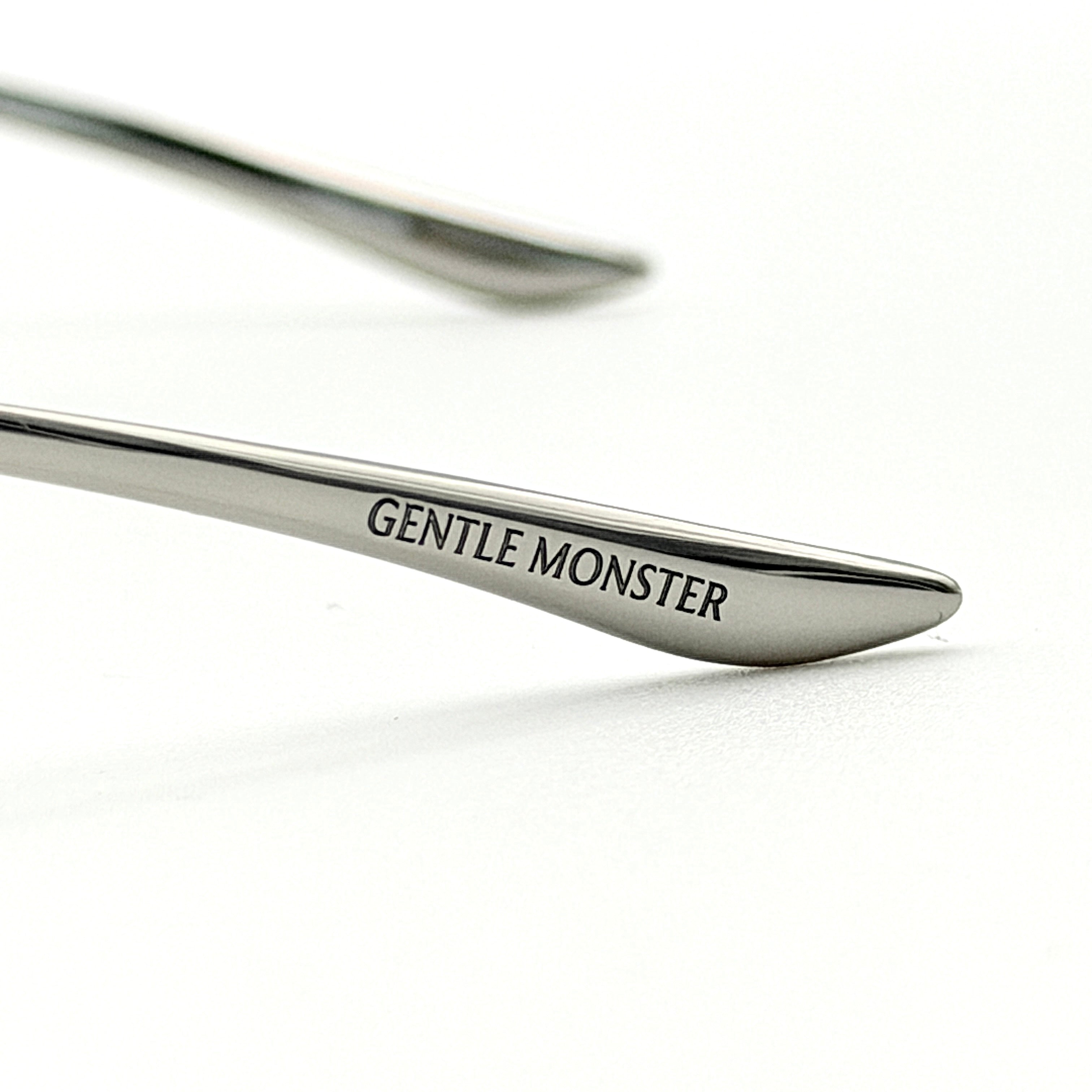 Gentle Monster Futura 02 Sunglasses Silver/Brown