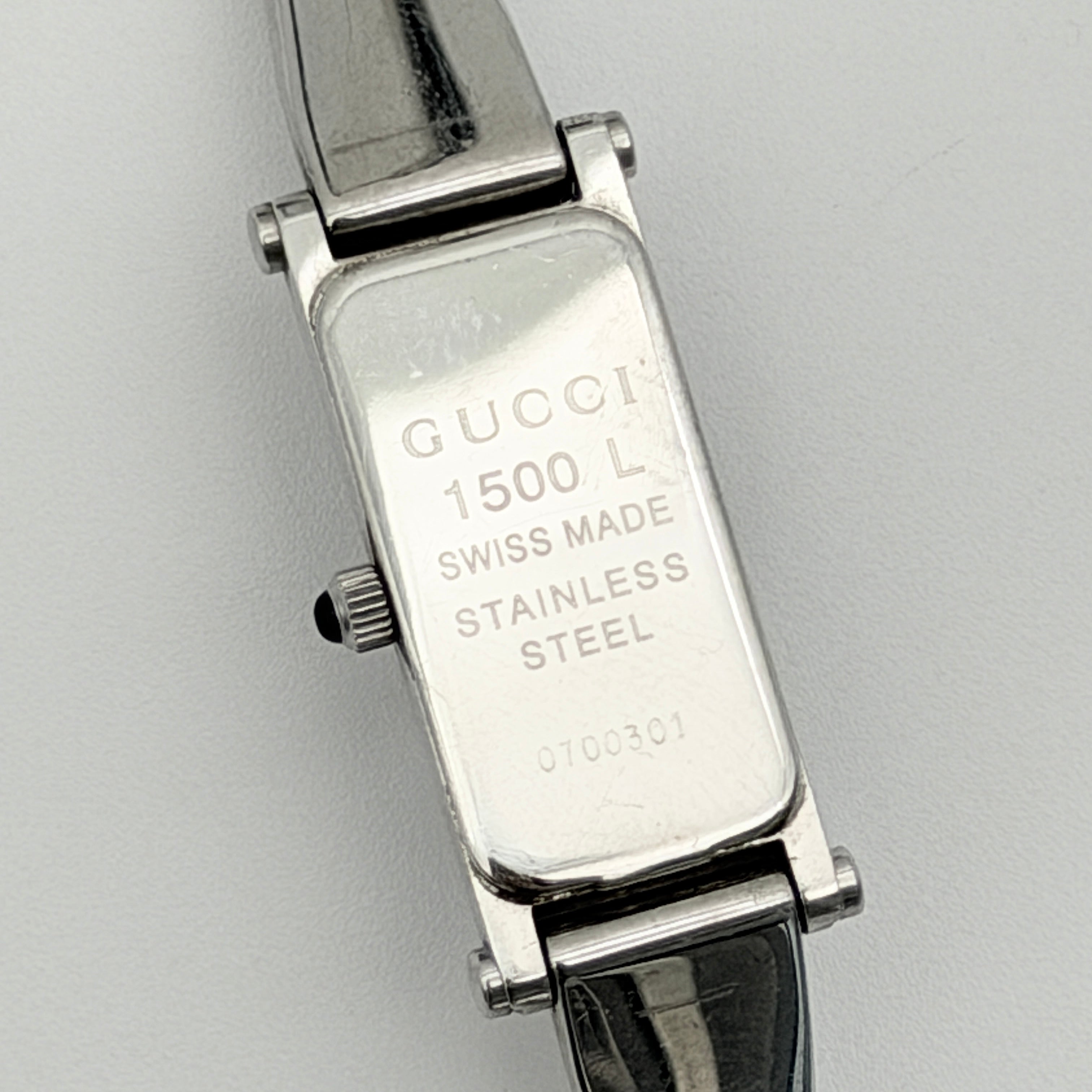 Gucci 1500L Black Dial Bangle Watch