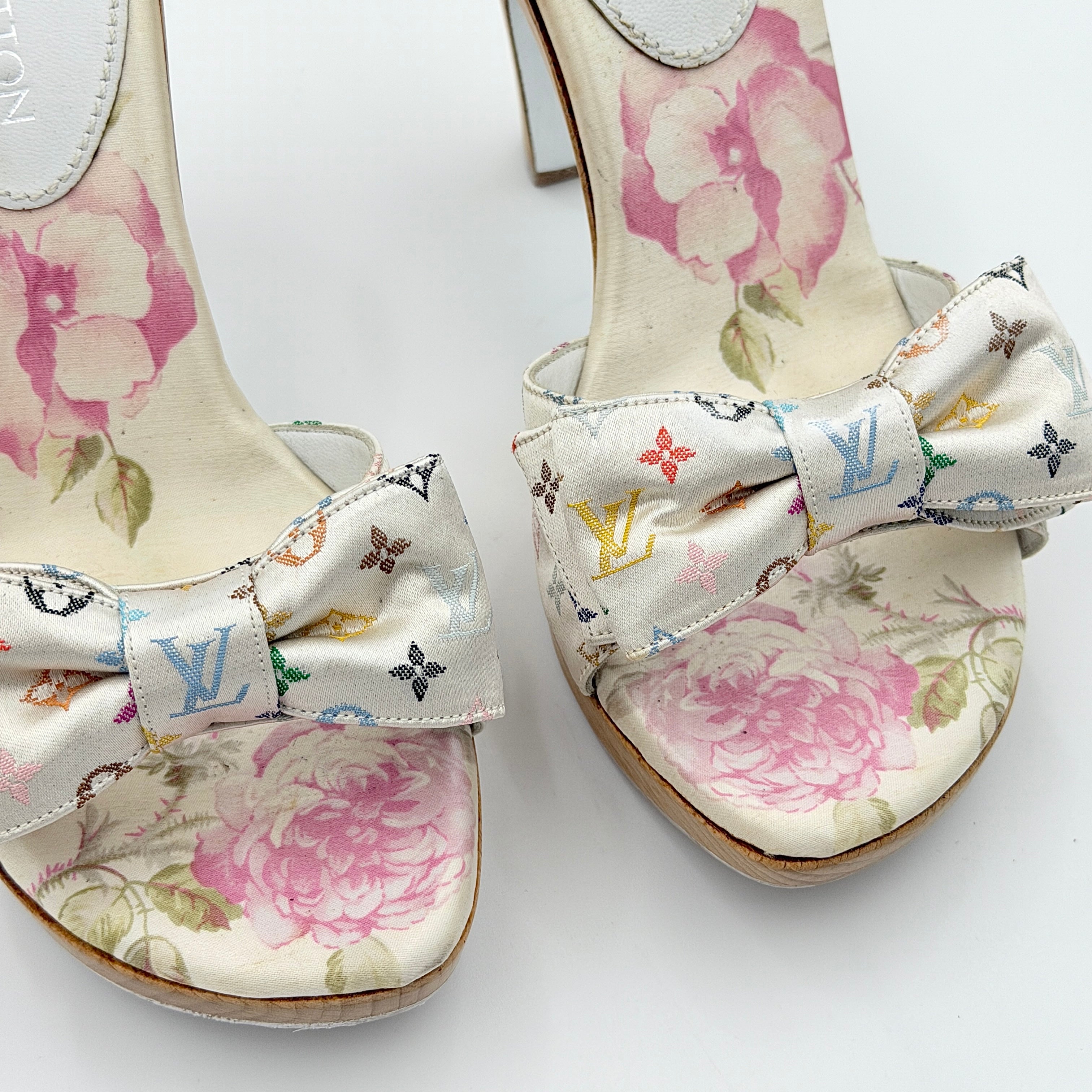 Louis Vuitton Takashi Murakami multicolour monogram satin heels with floral print, bow detail, and wooden heel, size EU34.