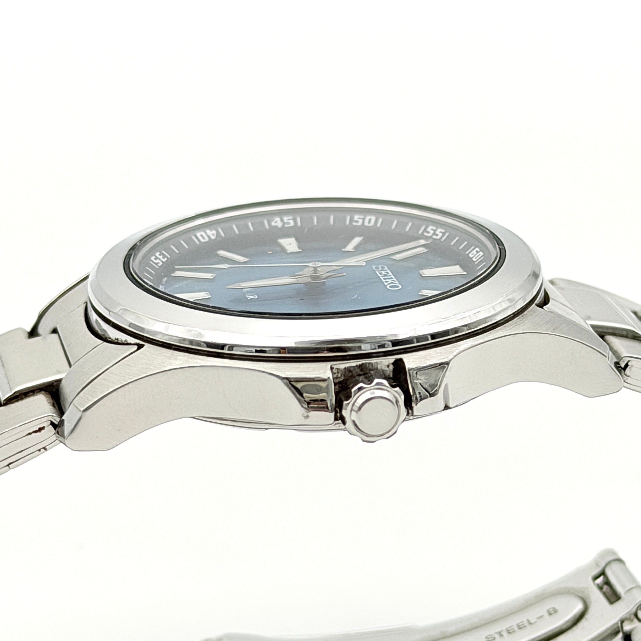 Seiko Solar V147-0AR0 Blue Dial Watch