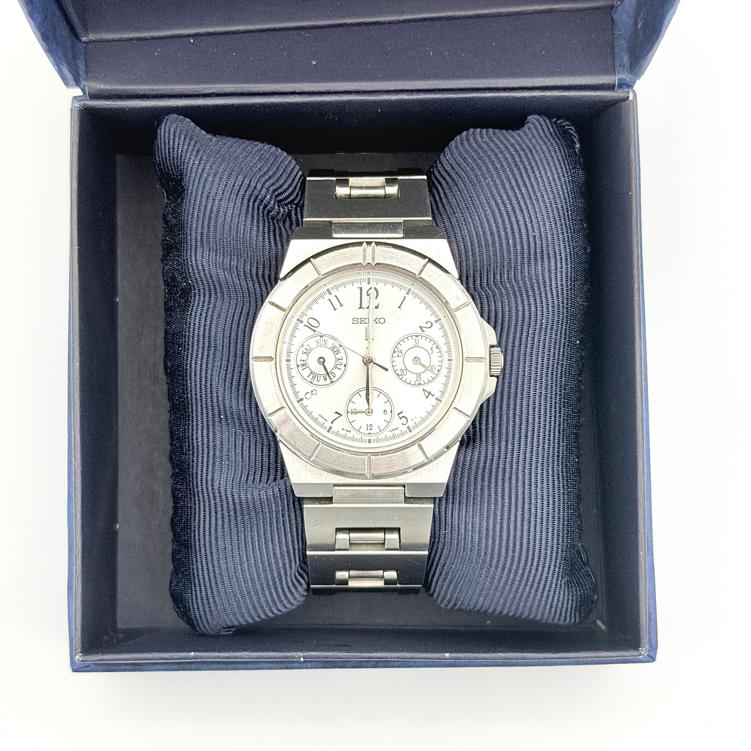Seiko Lukia 5Y89-0B20 White Dial Watch