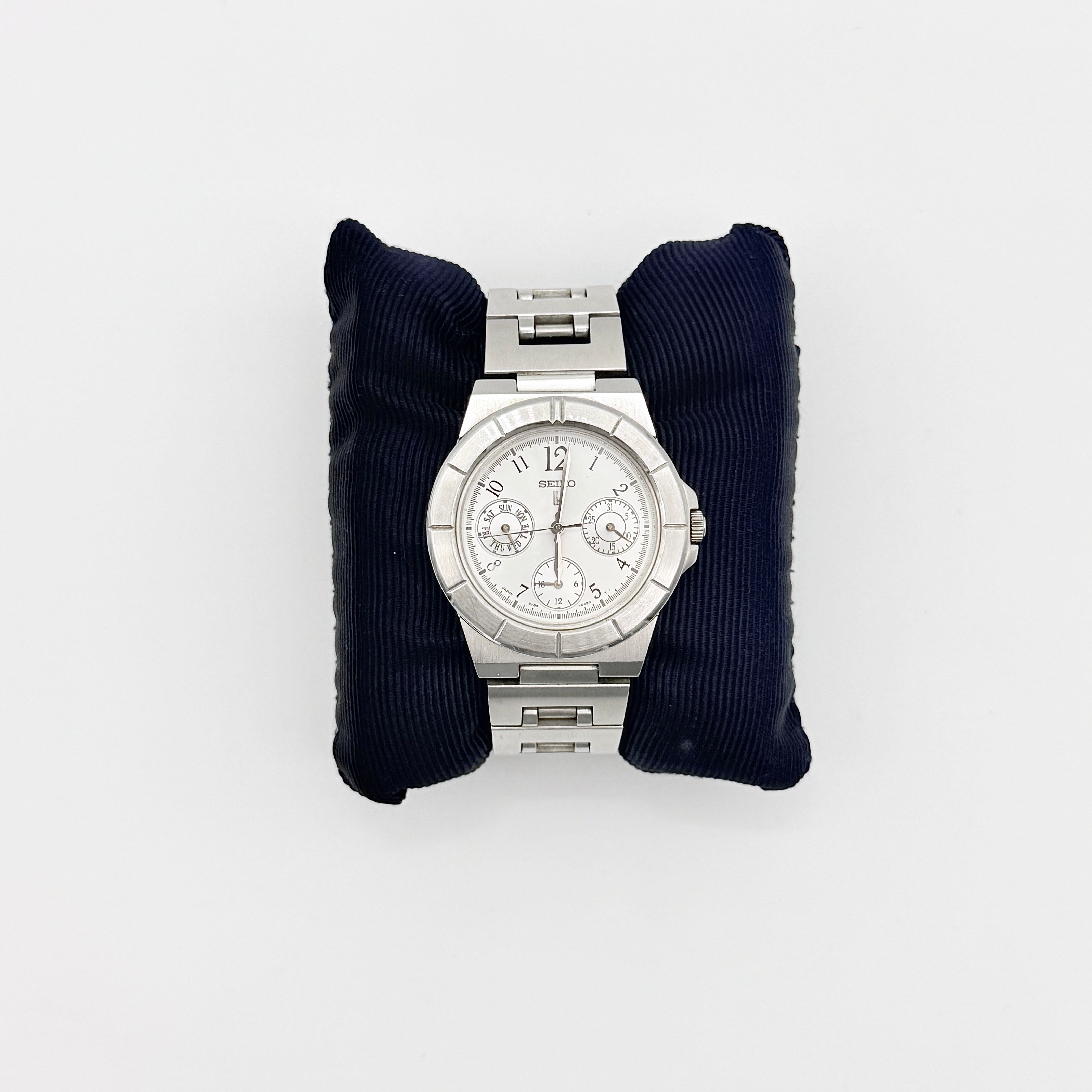 Seiko Lukia 5Y89-0B20 White Dial Watch