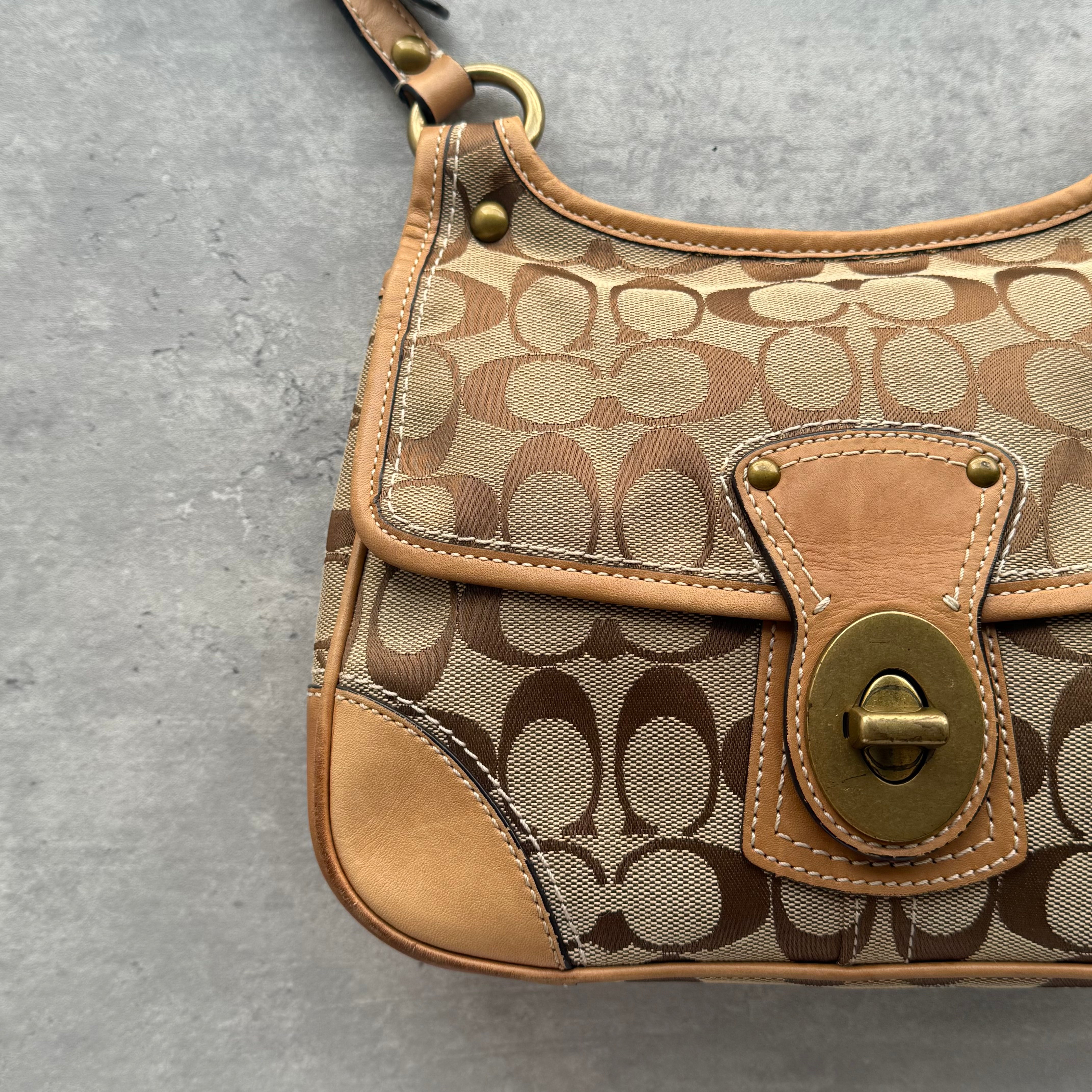 Coach Signature Turnlock Crossbody Bag Tan/Beige