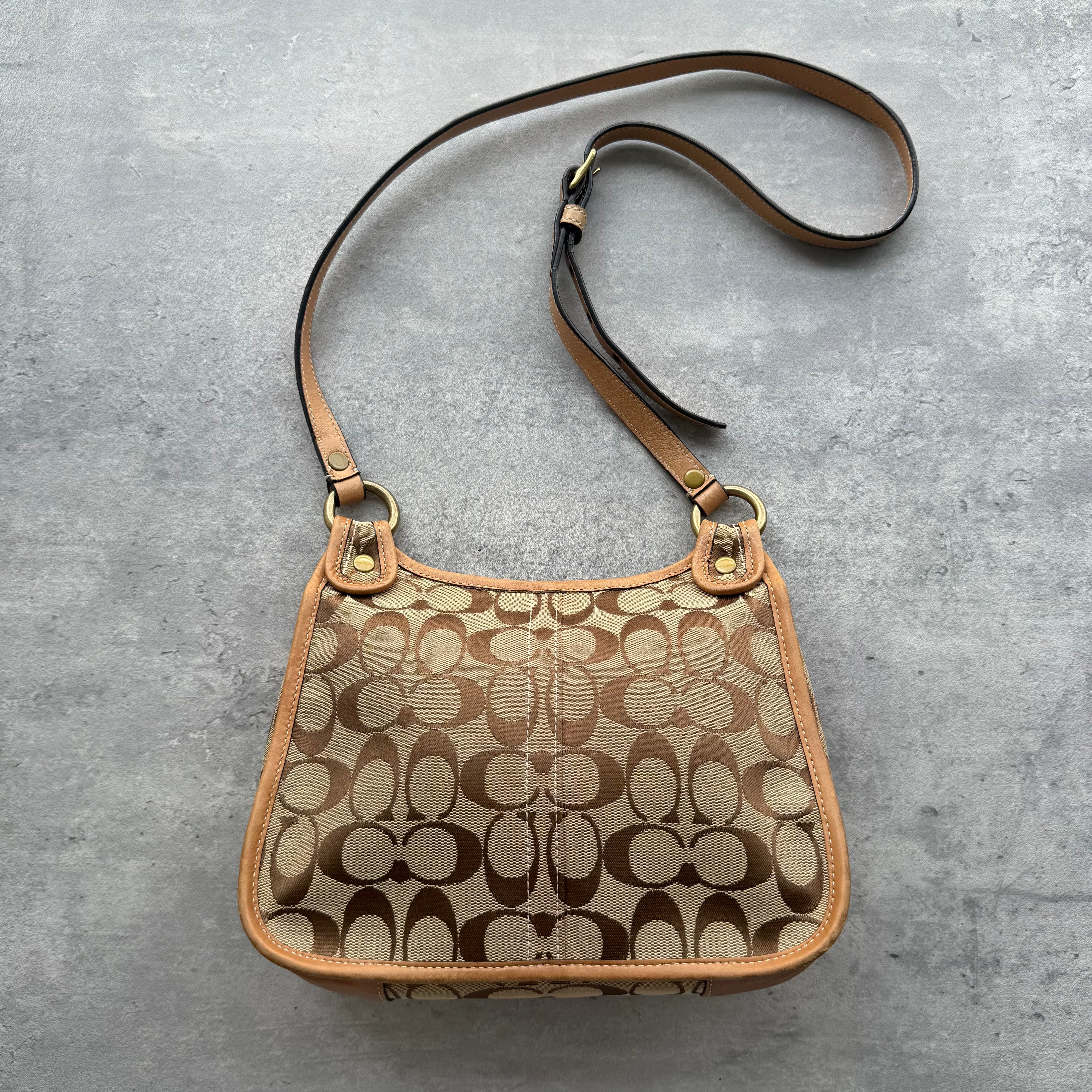 Coach Signature Turnlock Crossbody Bag Tan/Beige