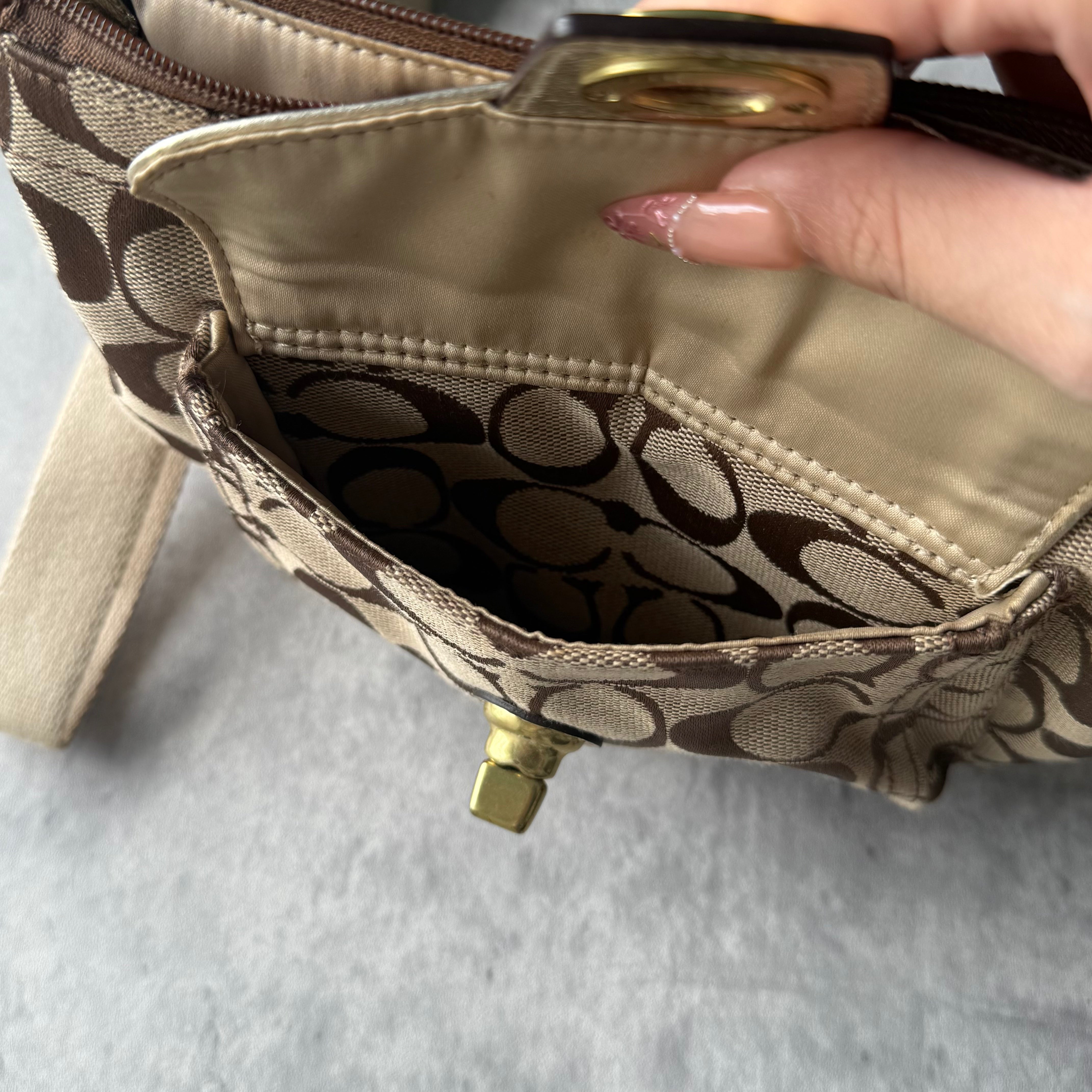 Coach Signature Penelope Turnlock Messenger Crossbody Bag Beige