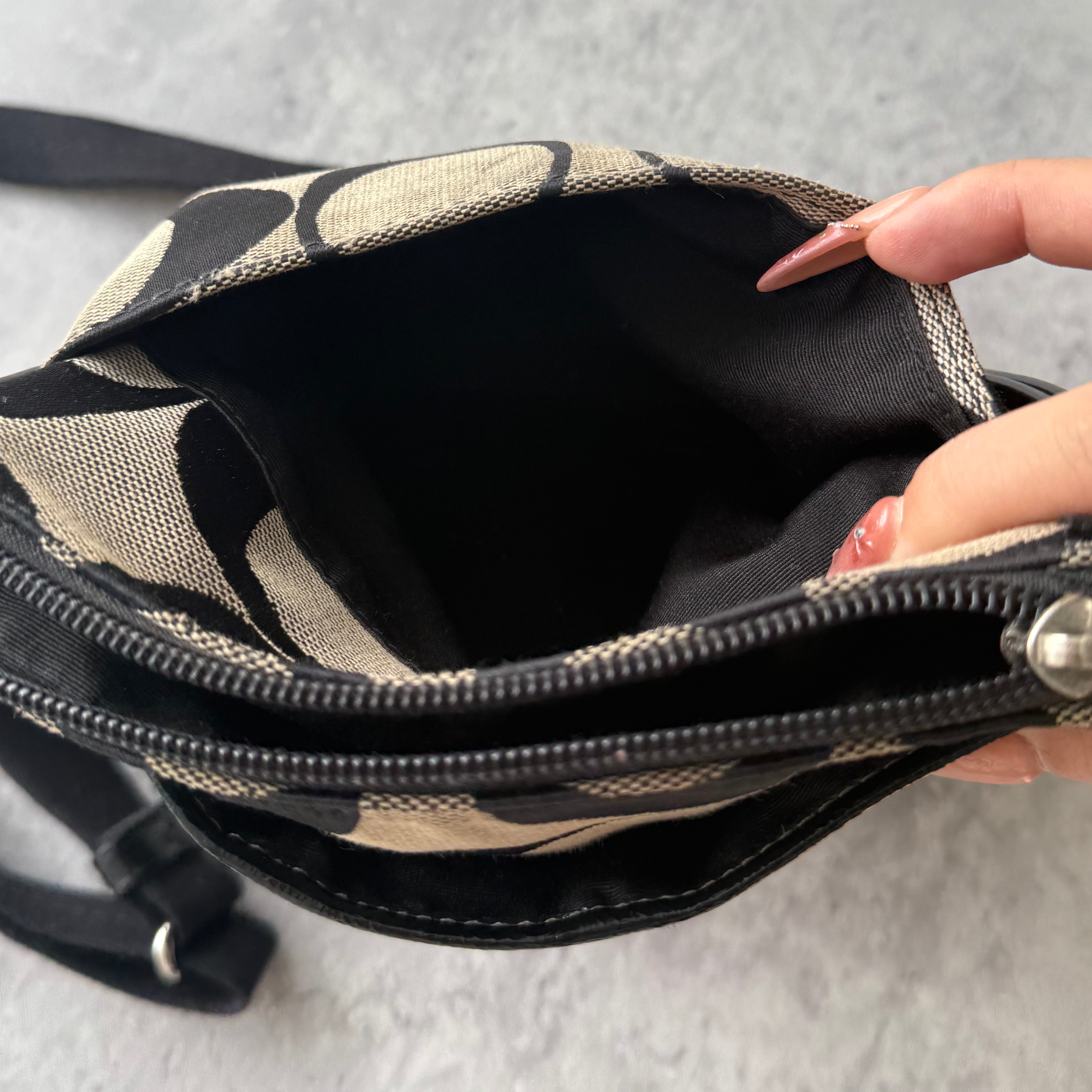 Coach Signature Stripe Swingpack Crossbody Bag Grey/Black