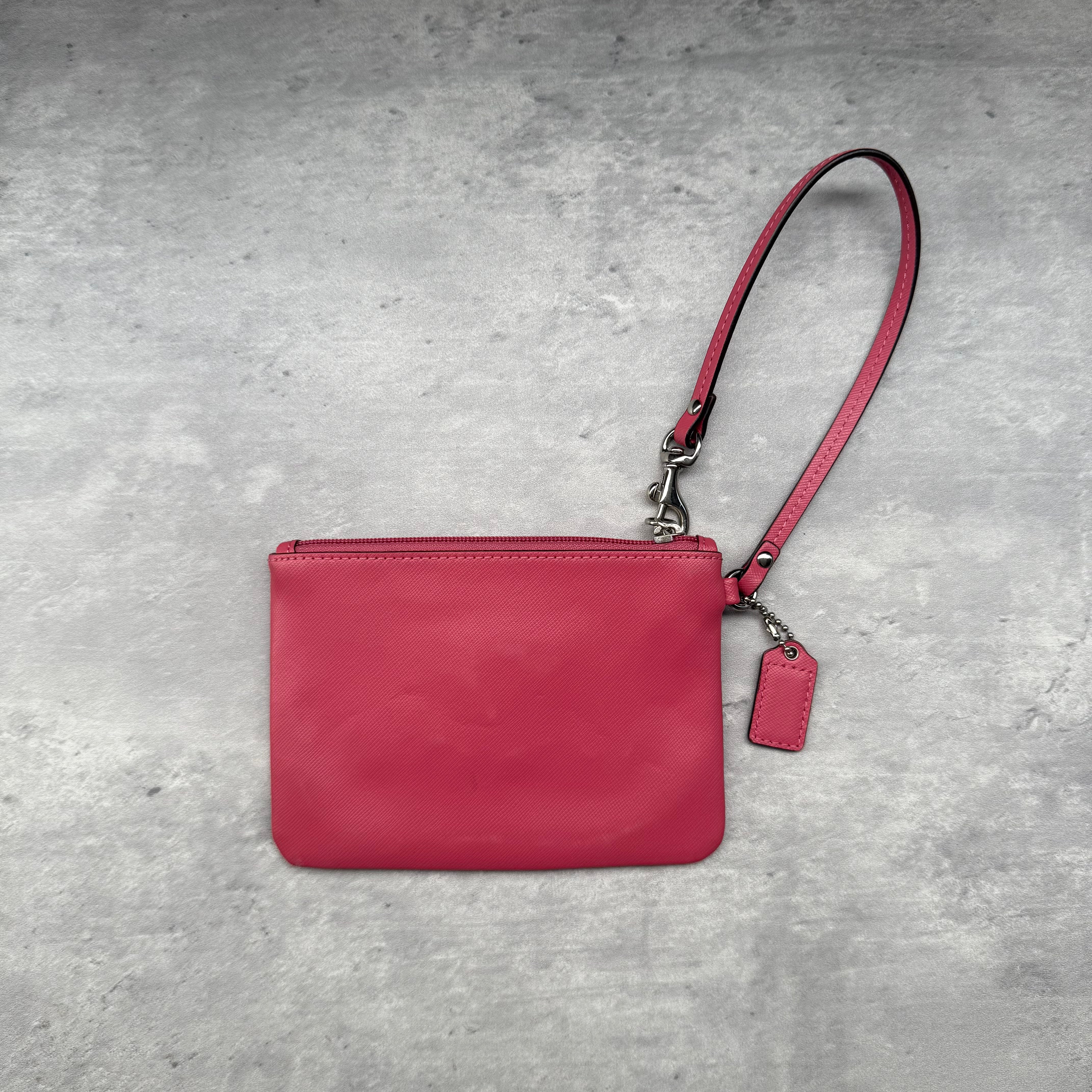 Coach Darcy Bow Small Wristlet Pink