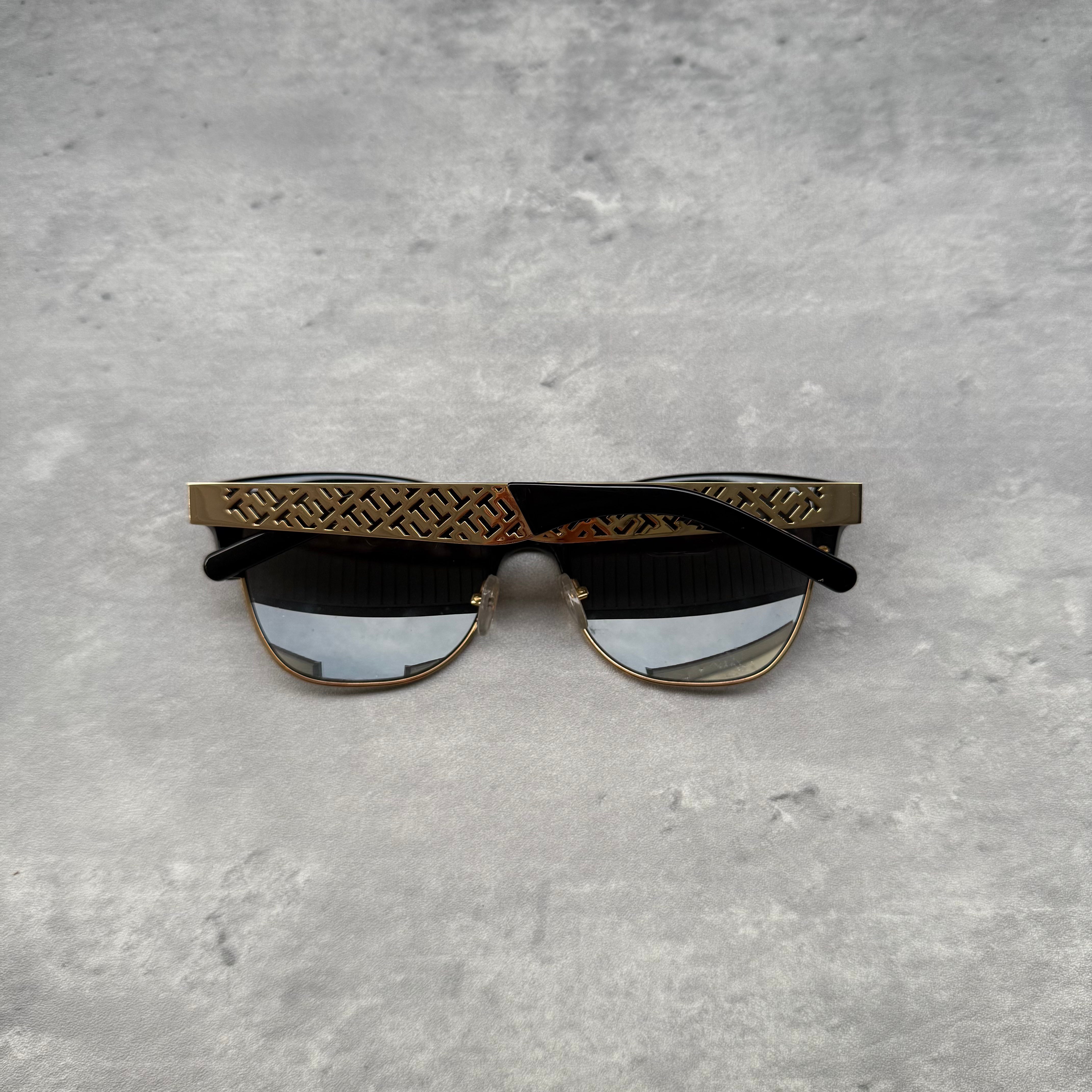 Tory Burch Sunglasses Gold/Black