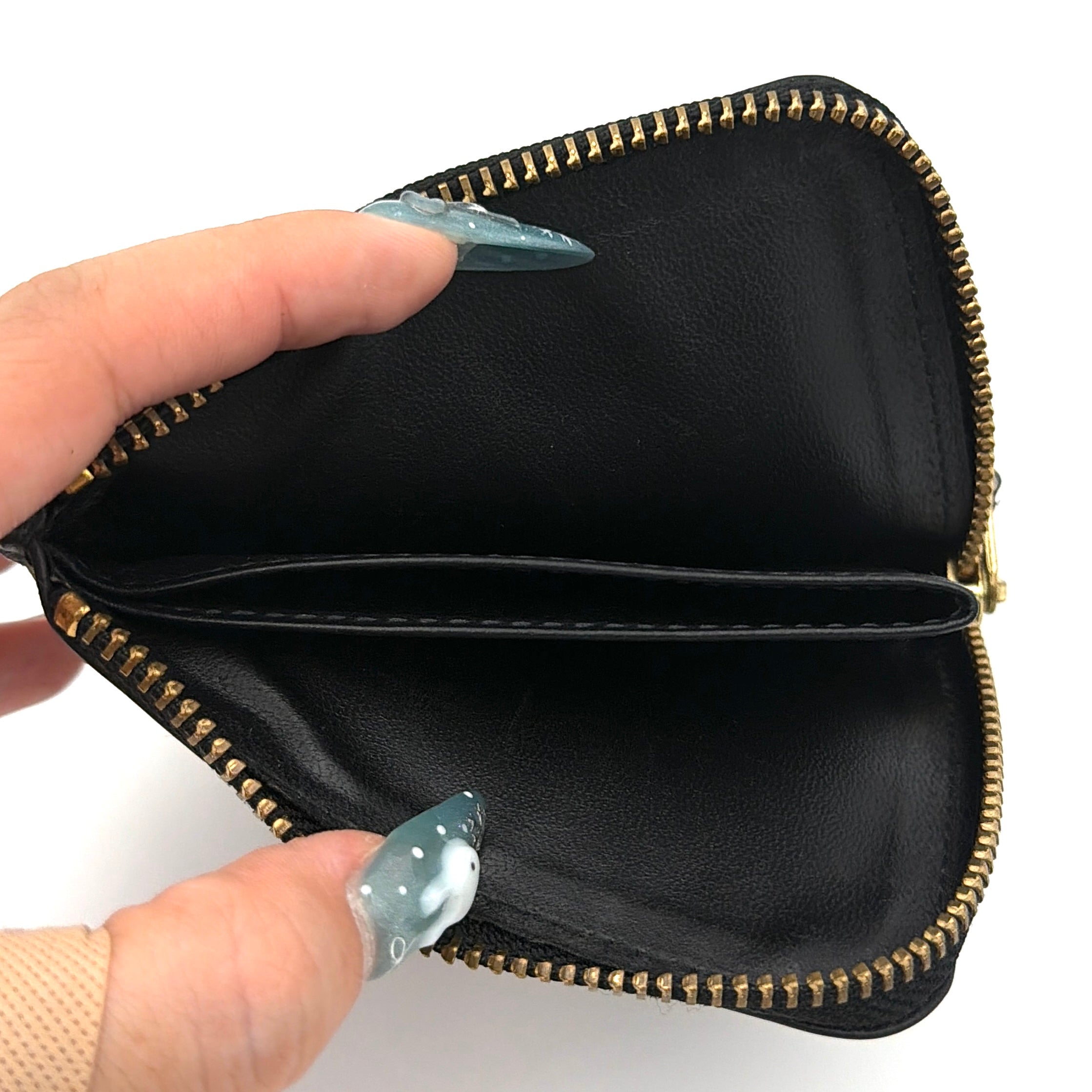COMME de GARÇONS Huge Logo Zip Wallet Black