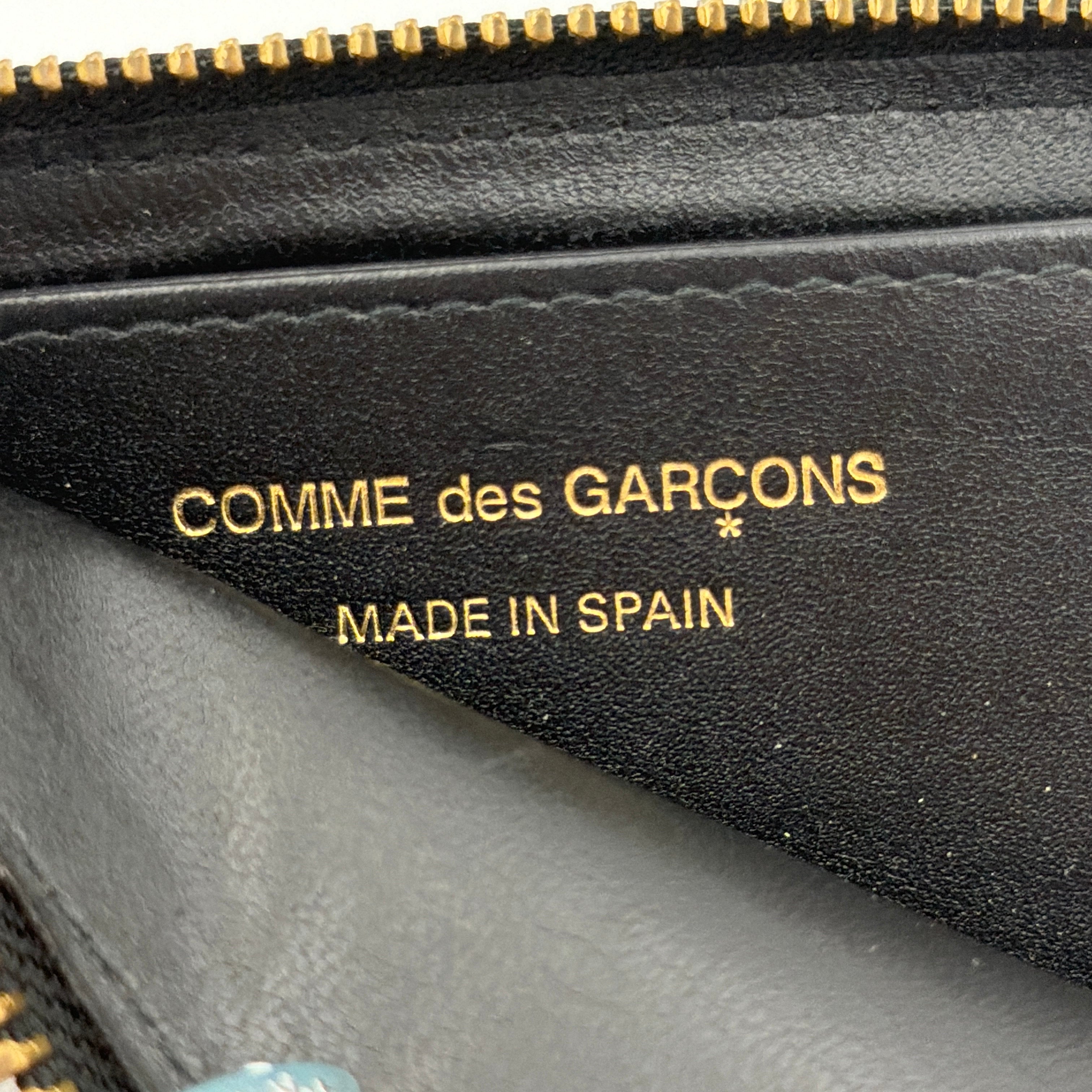 COMME de GARÇONS Huge Logo Zip Wallet Black