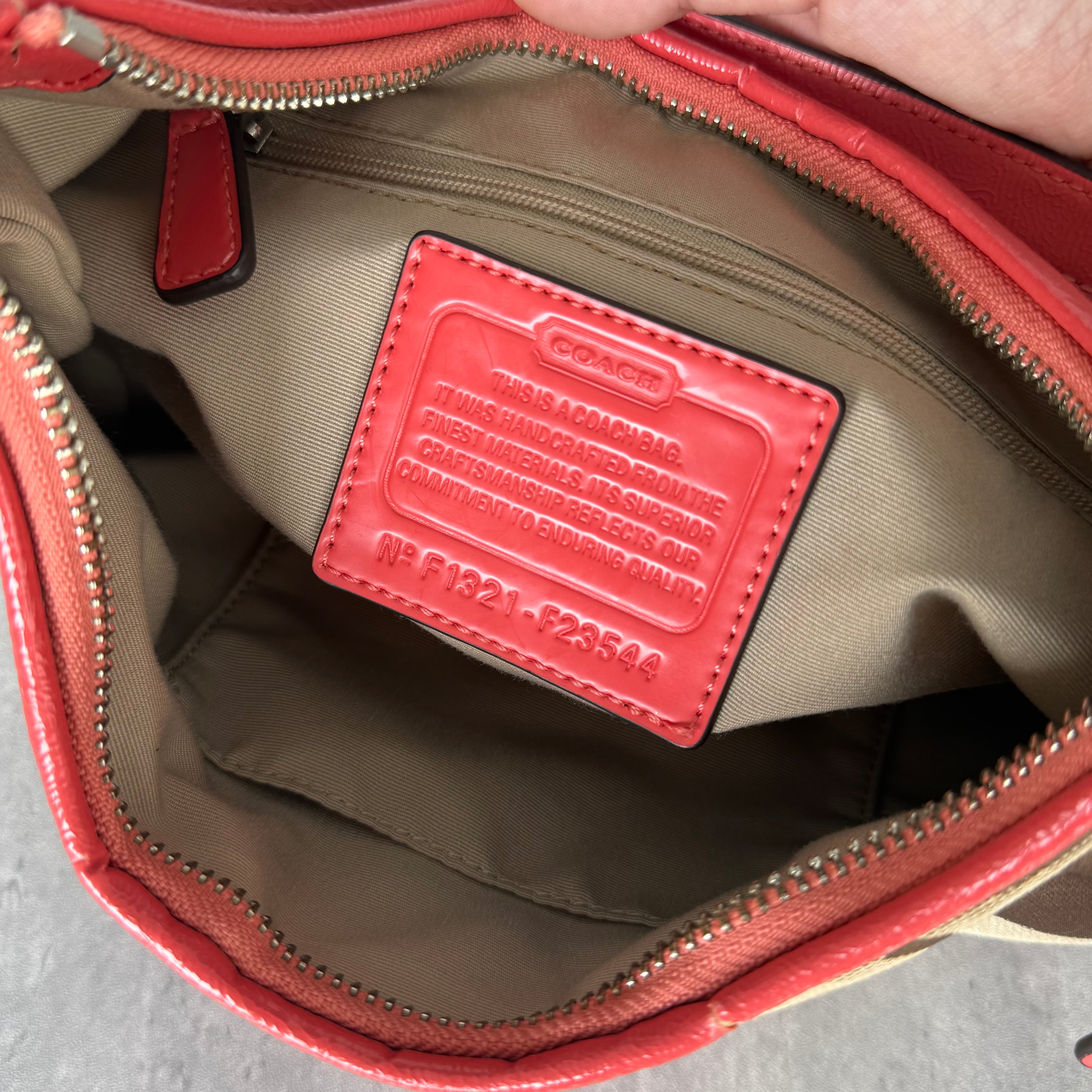 Coach 2Way Signature Strip Shoulder Bag Beige/Red