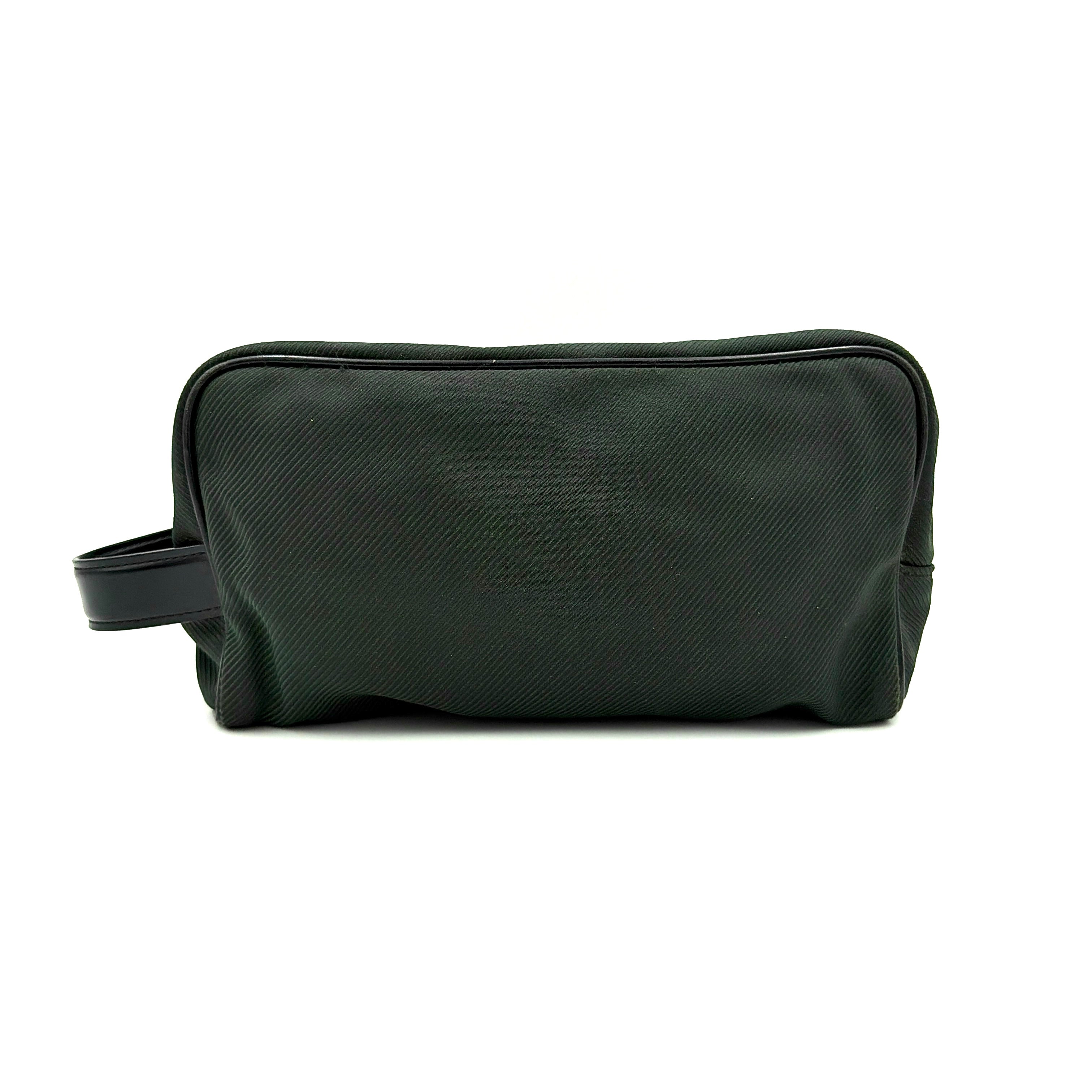 Louis Vuitton Taiga Parana Clutch Bag in deep green Taiga leather with black leather handle and silver-tone zipper, shown from the front.