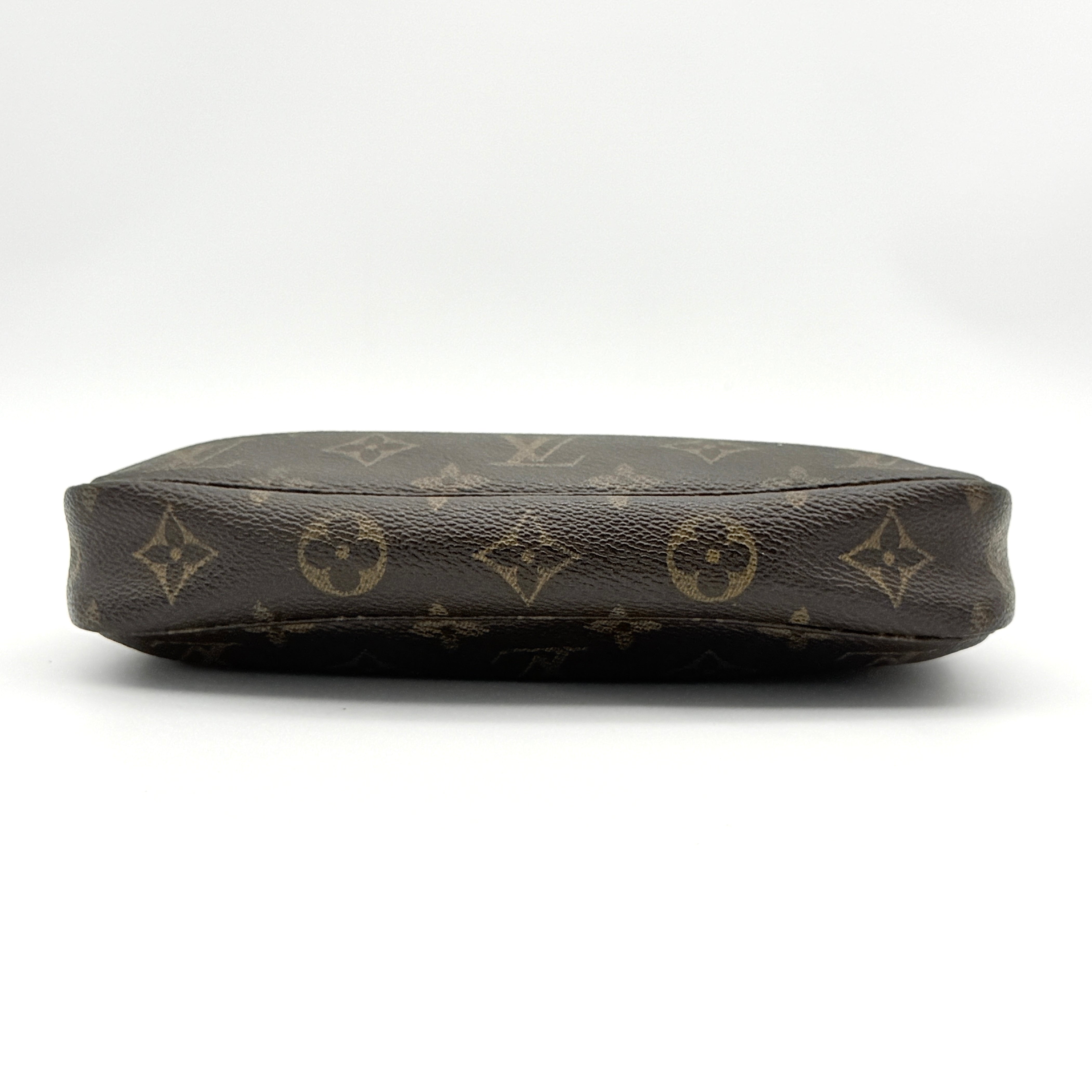 Louis Vuitton Monogram Pochette Shoulder Bag