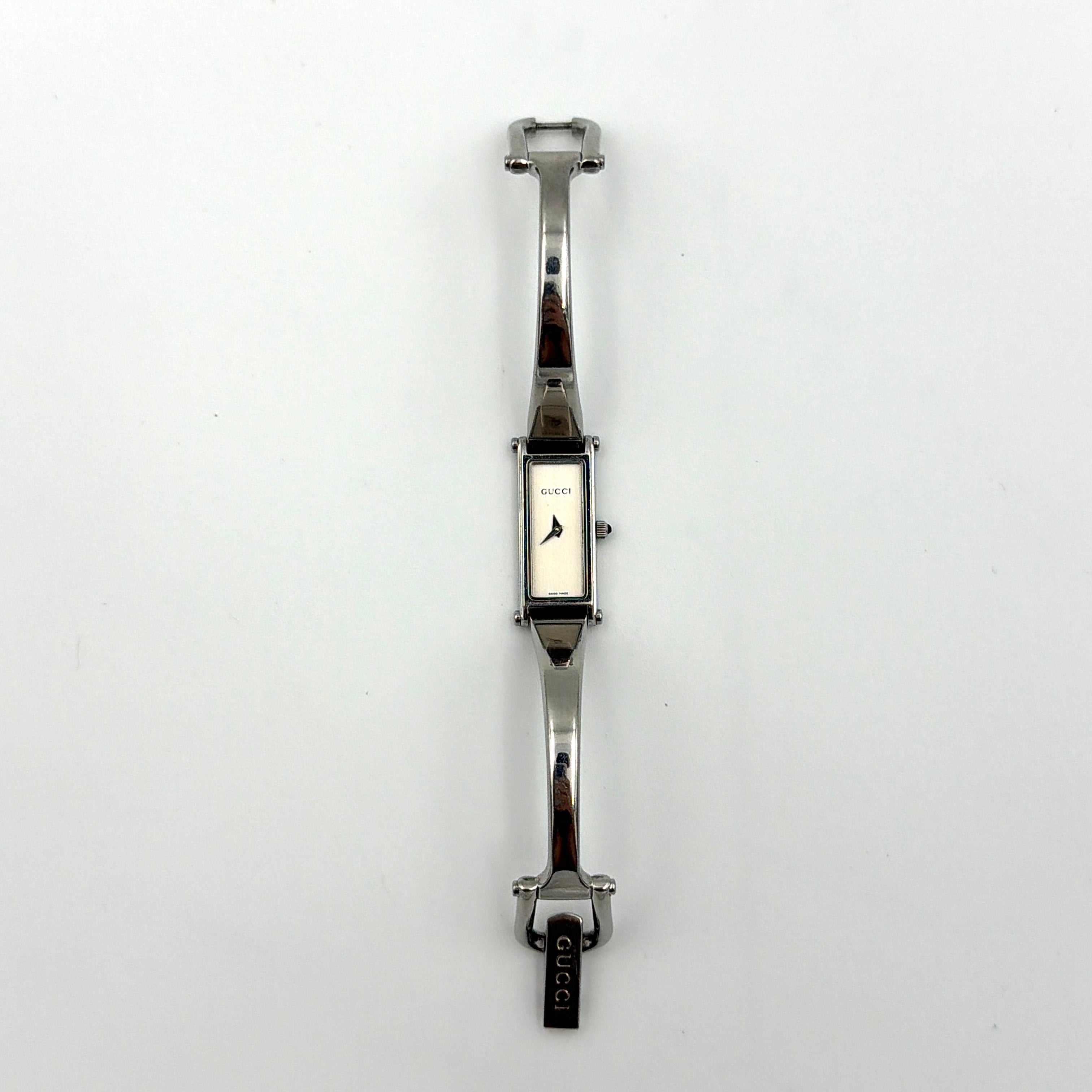 Gucci 1500L Bangle Watch Silver