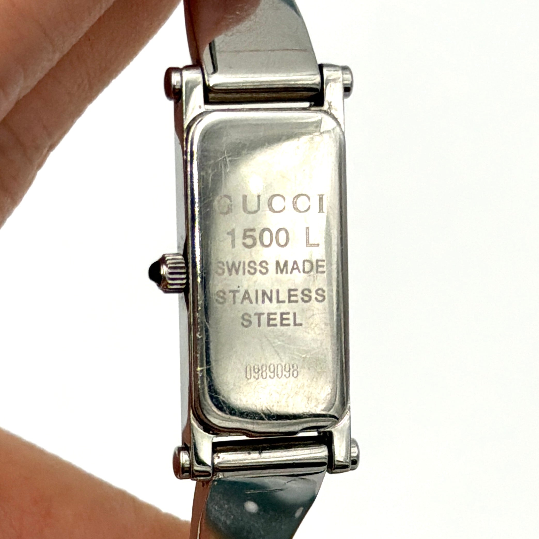 Gucci 1500L Bangle Watch Silver