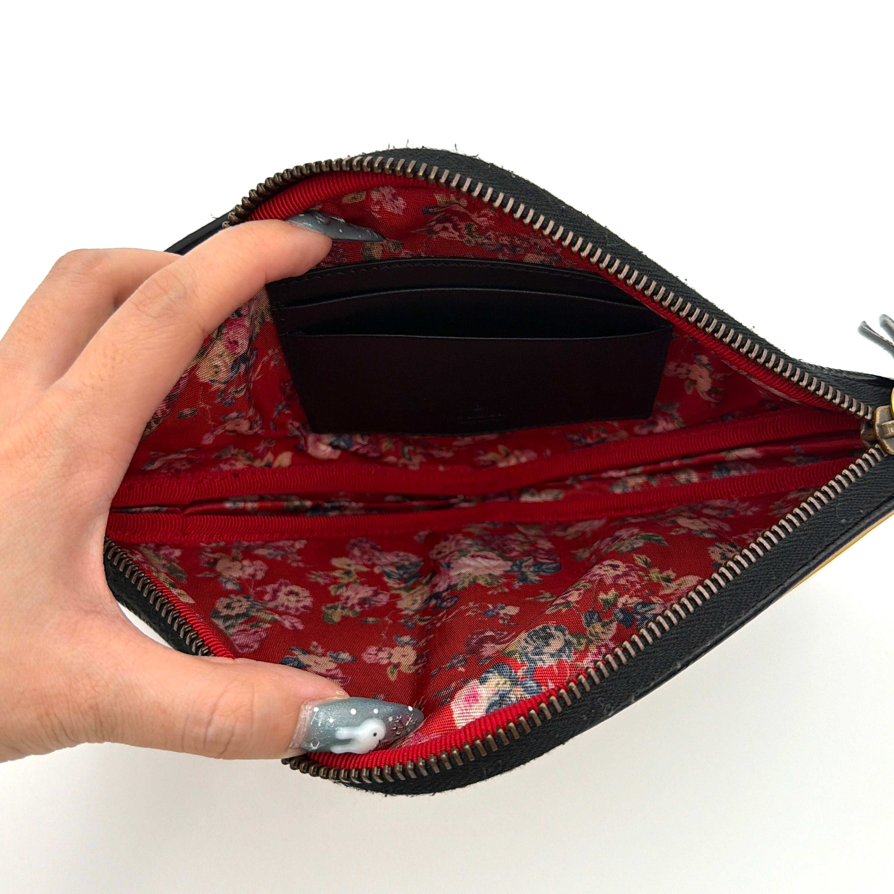 Gucci Game List Logo Patent Wristlet Black/Yellow