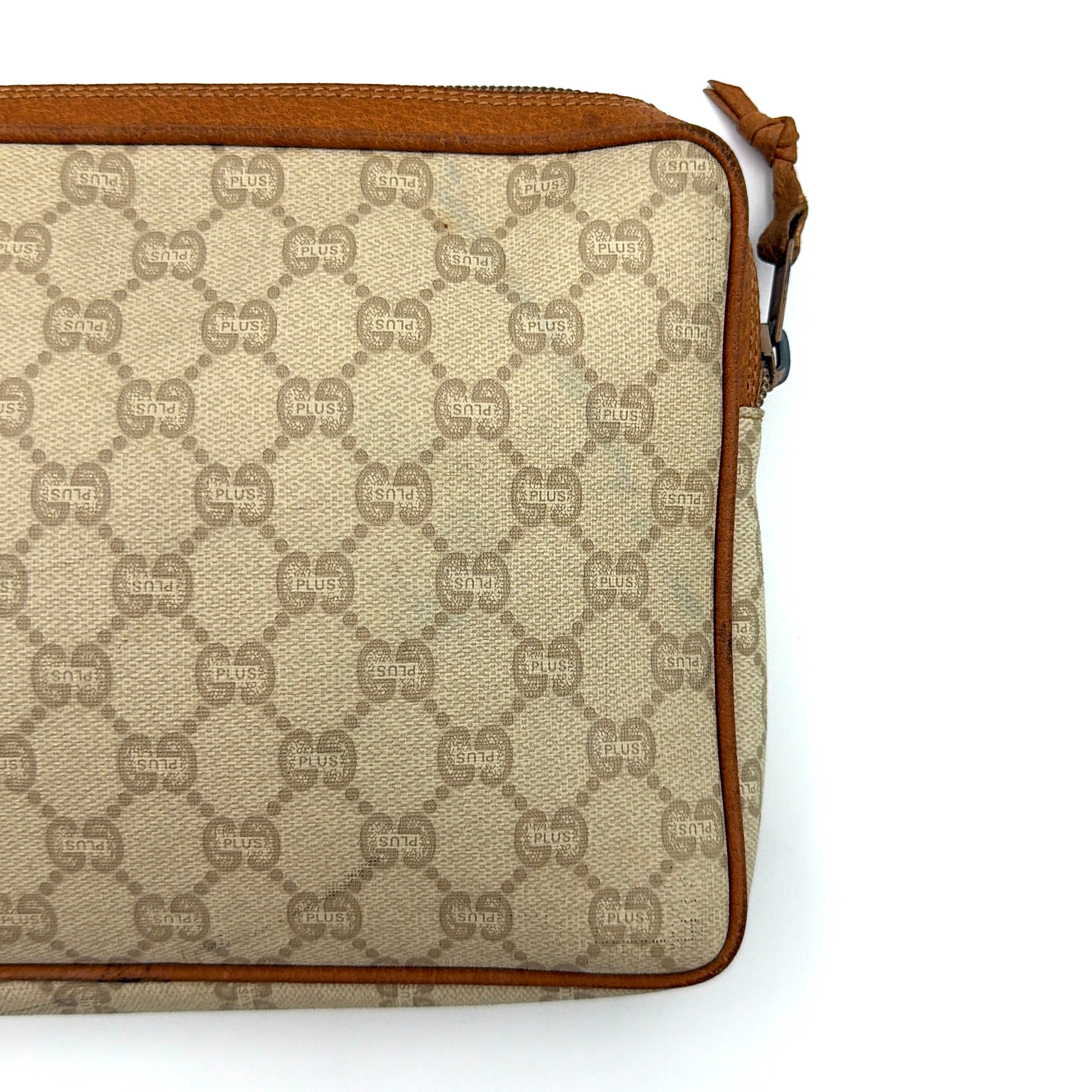 Gucci GG Plus Supreme Monogram Clutch Bag Beige/Tan