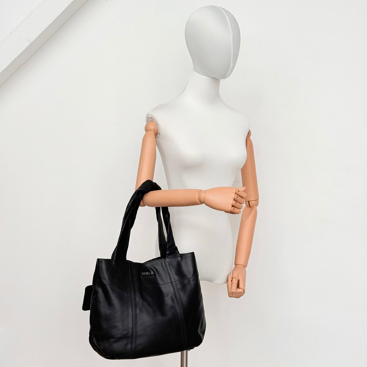 Furla Twisted Leather Tote Bag Black