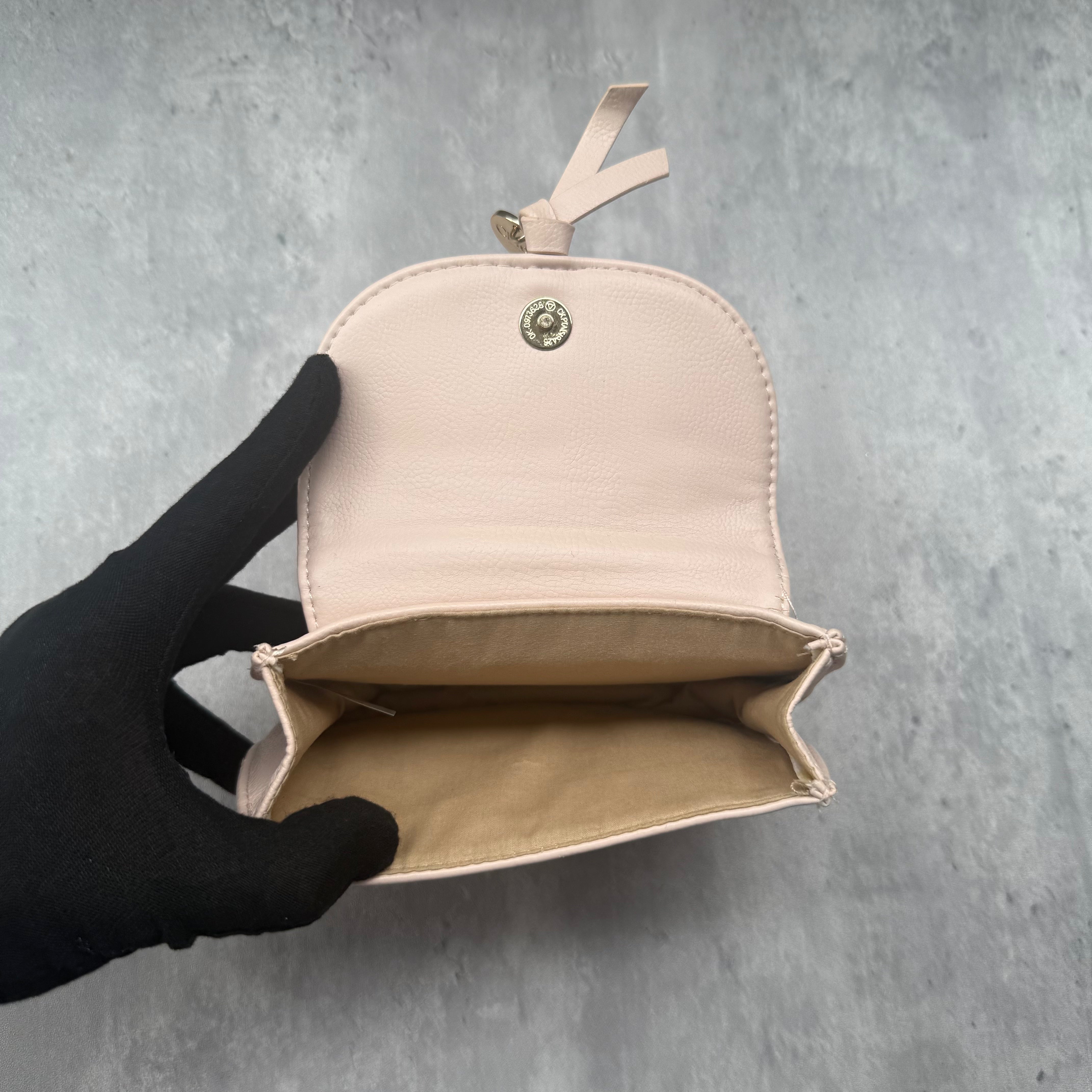 Chloe Charm Pouch Wallet Light Pink