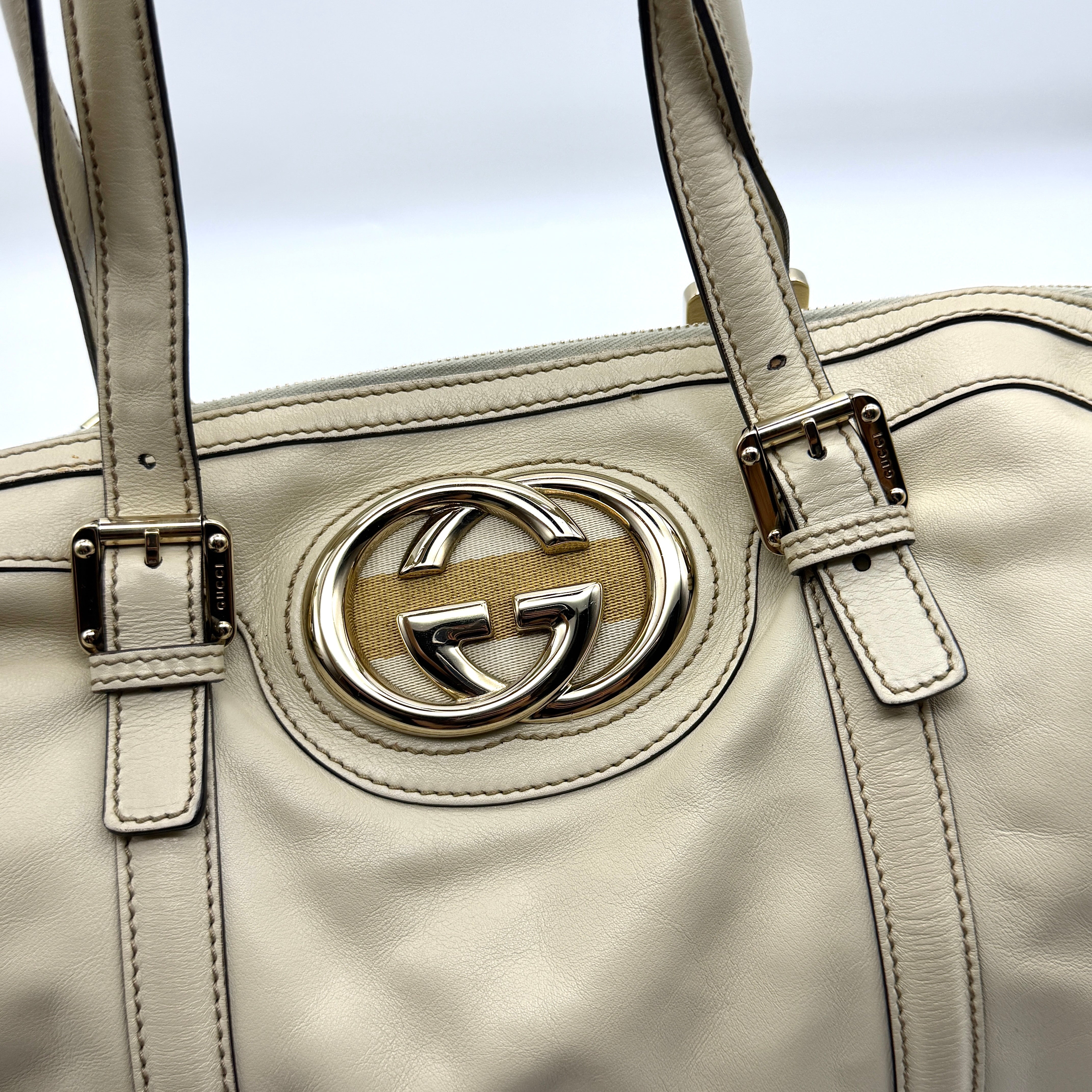 Gucci GG Shoulder Bag Beige