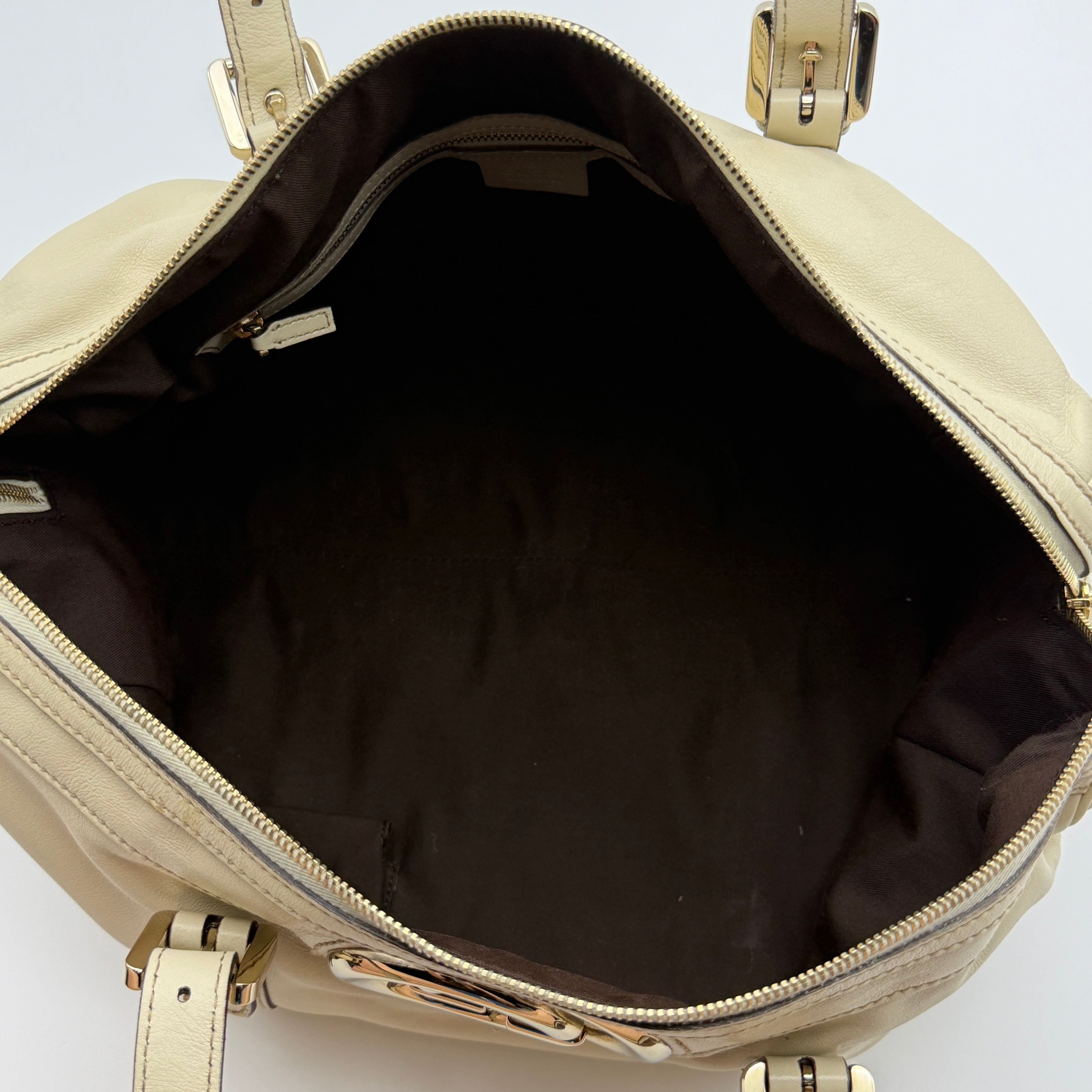 Gucci GG Shoulder Bag Beige