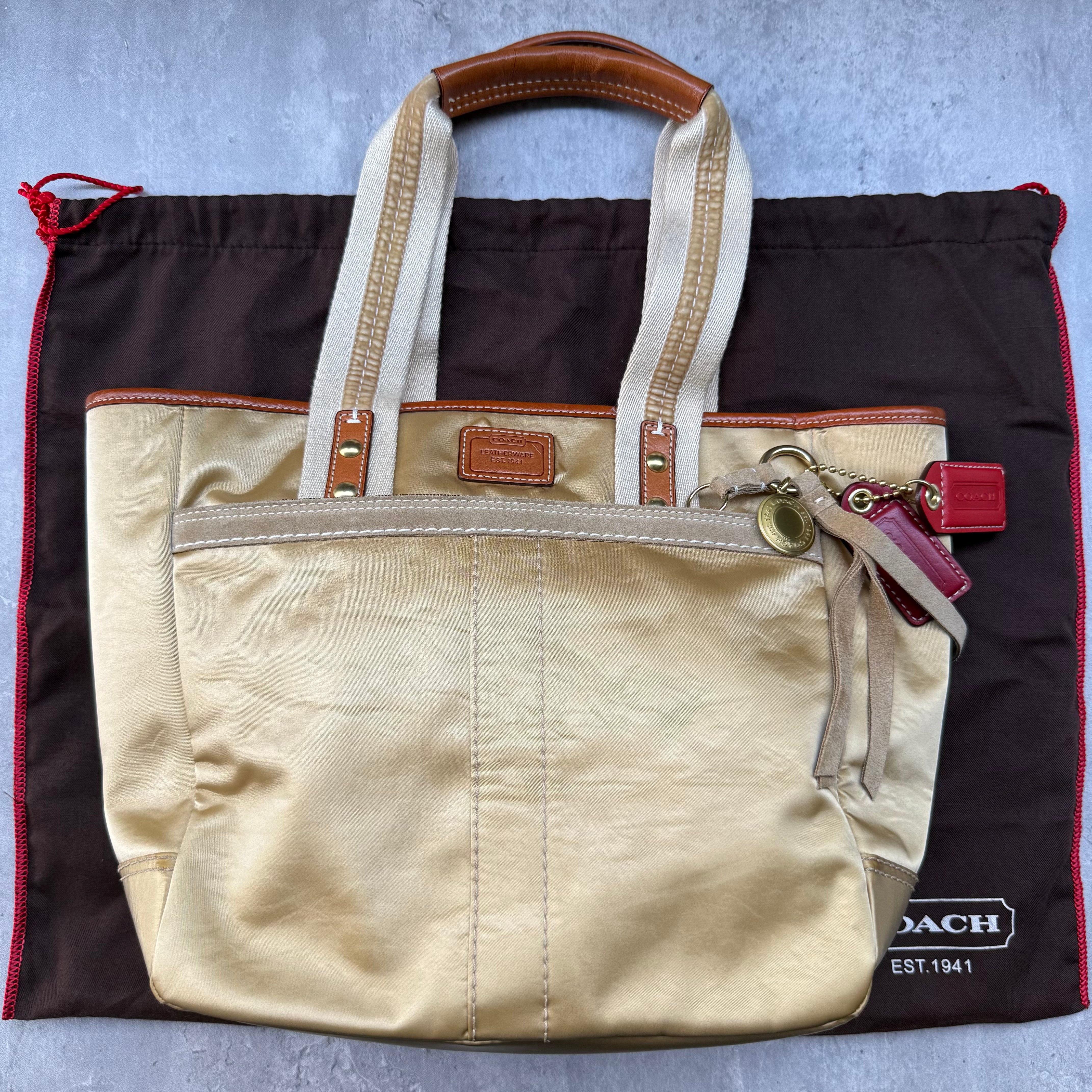 Coach Signature Hampton Tote Bag Gold