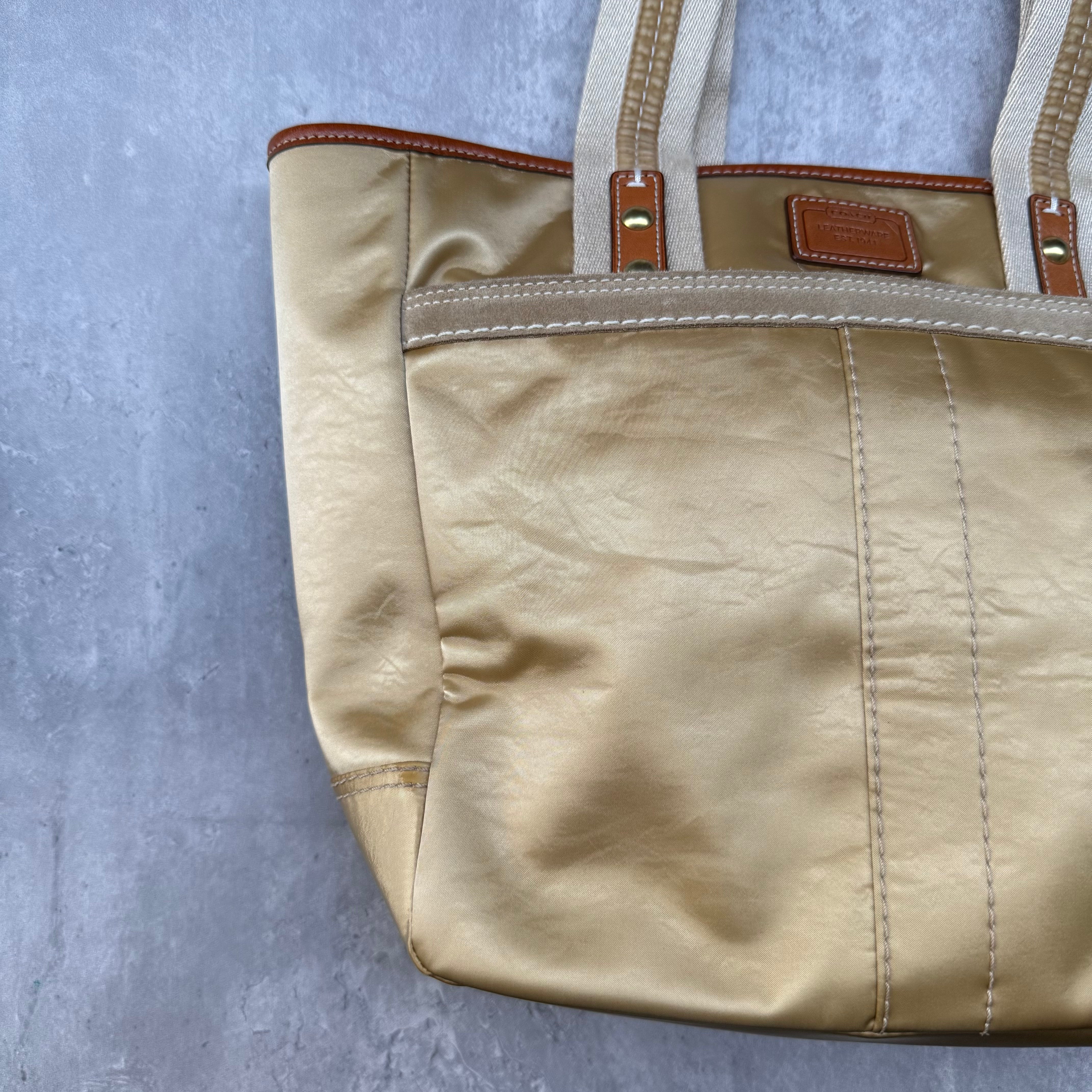 Coach Signature Hampton Tote Bag Gold