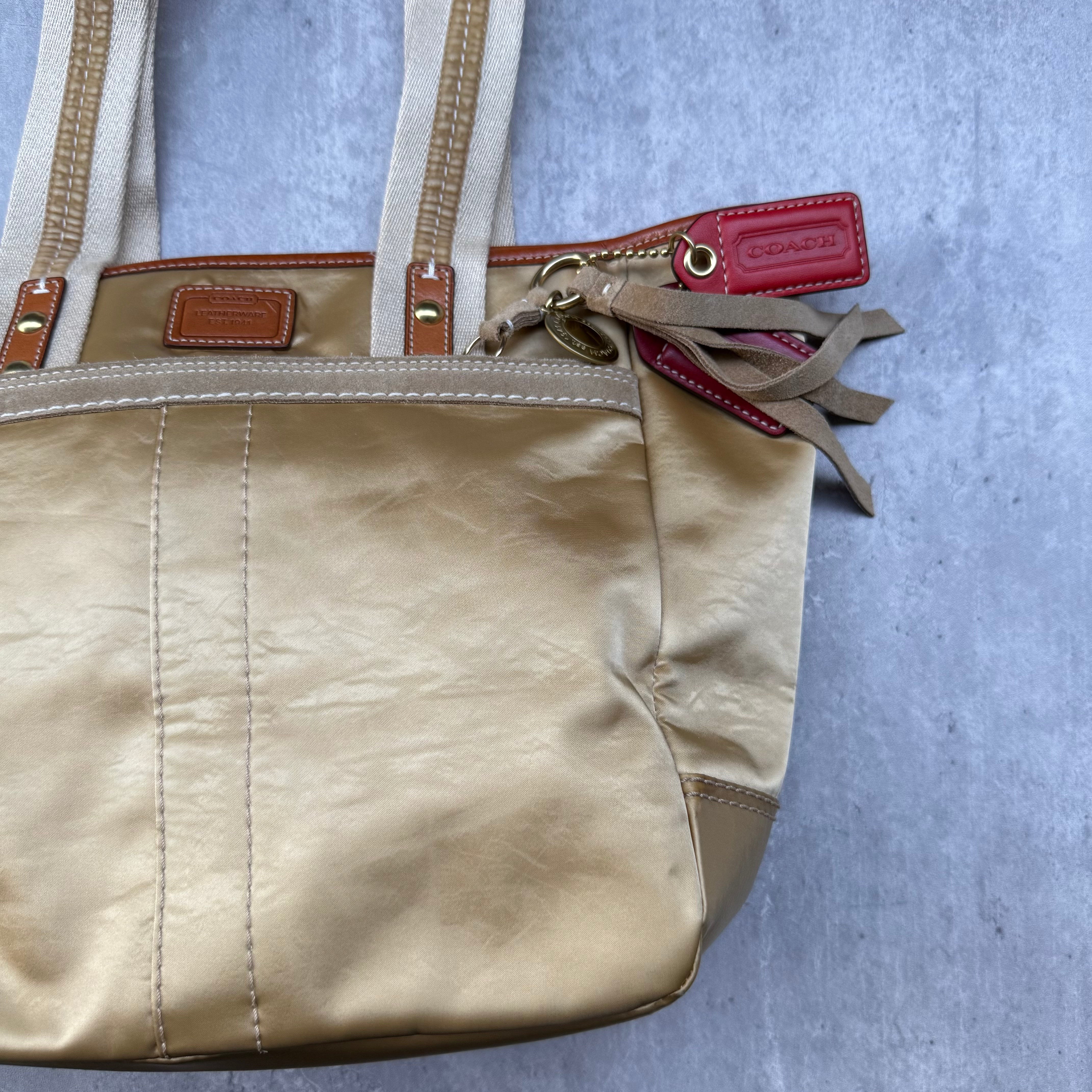 Coach Signature Hampton Tote Bag Gold
