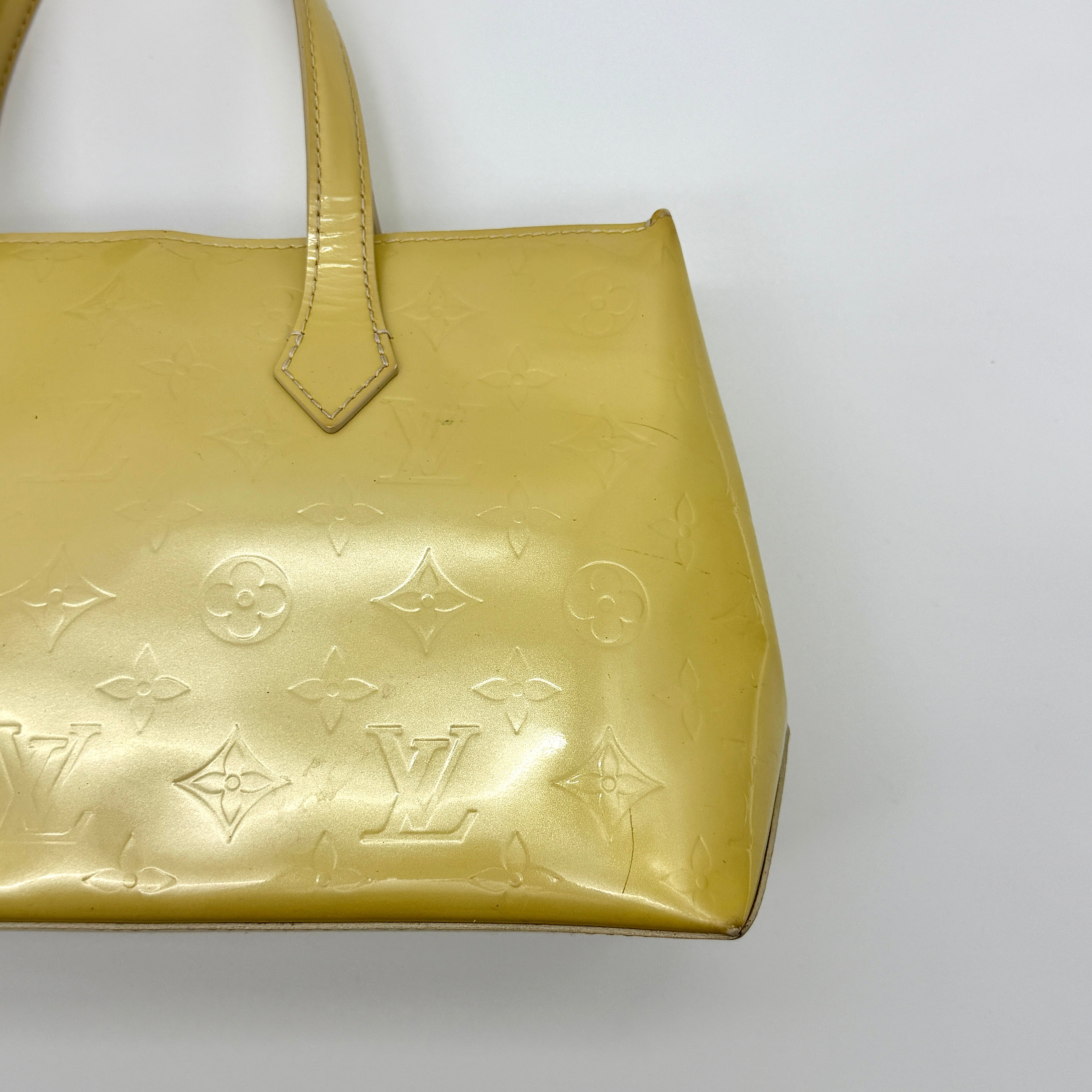 Louis Vuitton Monogram PM Wilshire Vernis Beige