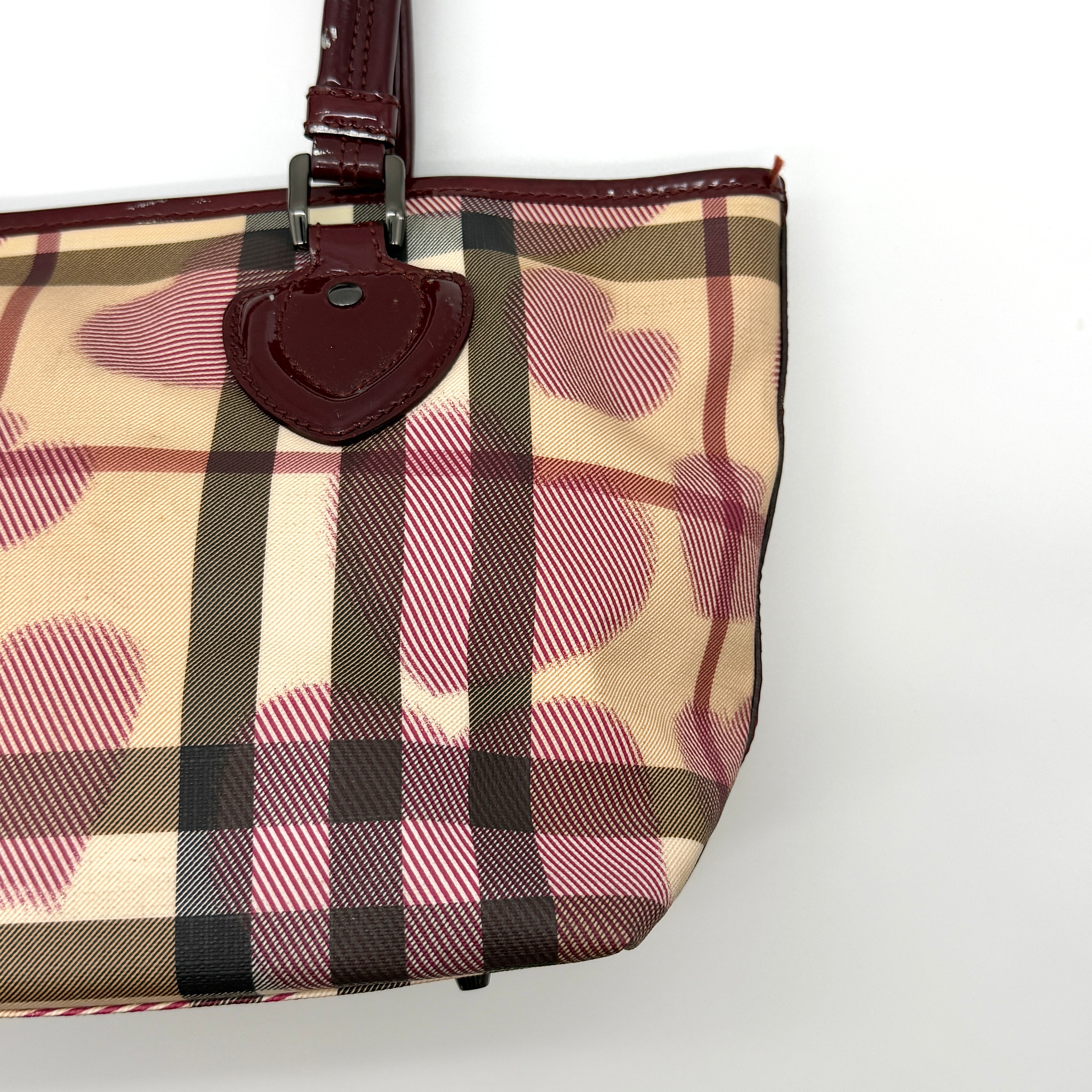 Burberry Nova Check Heart Shoulder Bag Beige