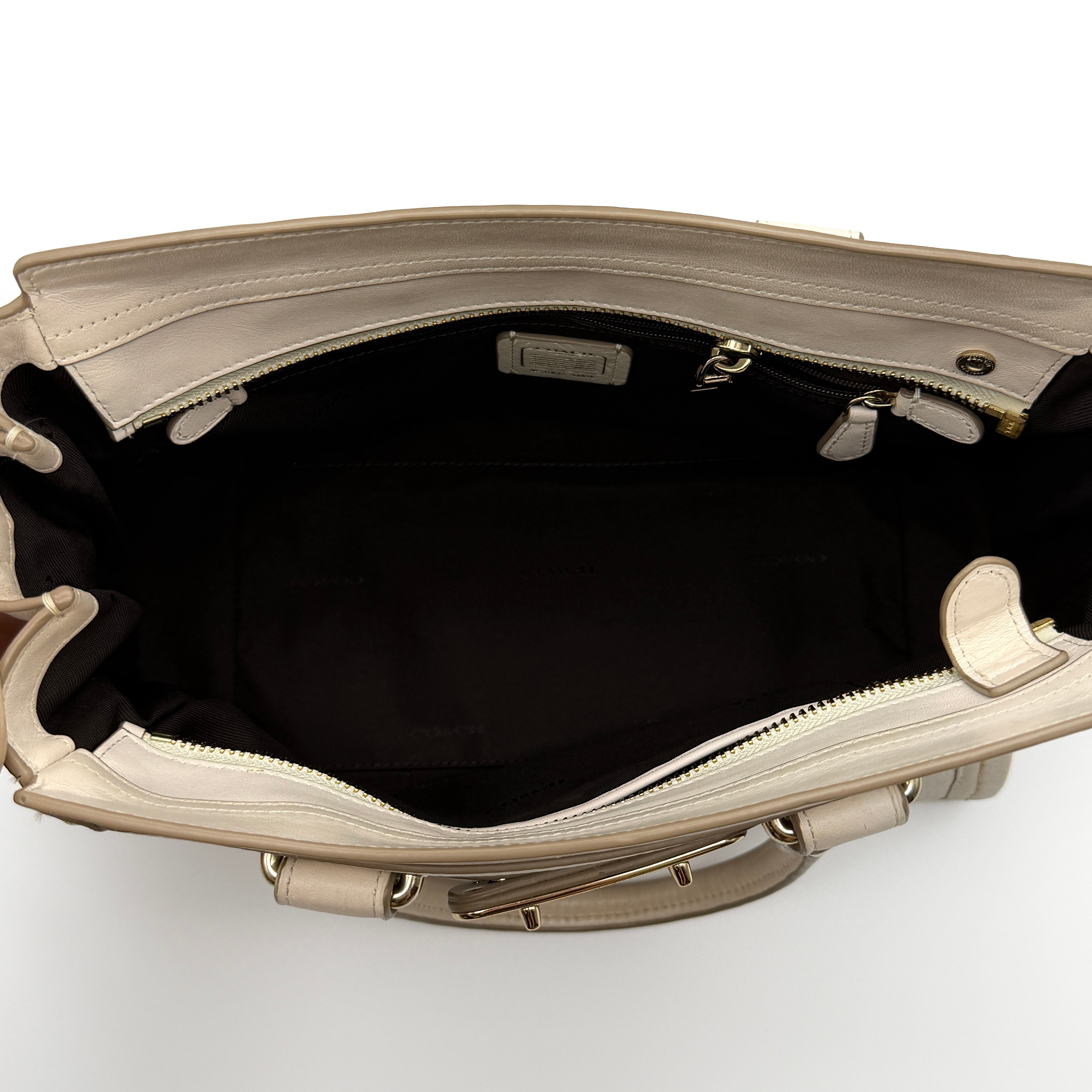 Coach 2Way Swagger Carryall Handbag White