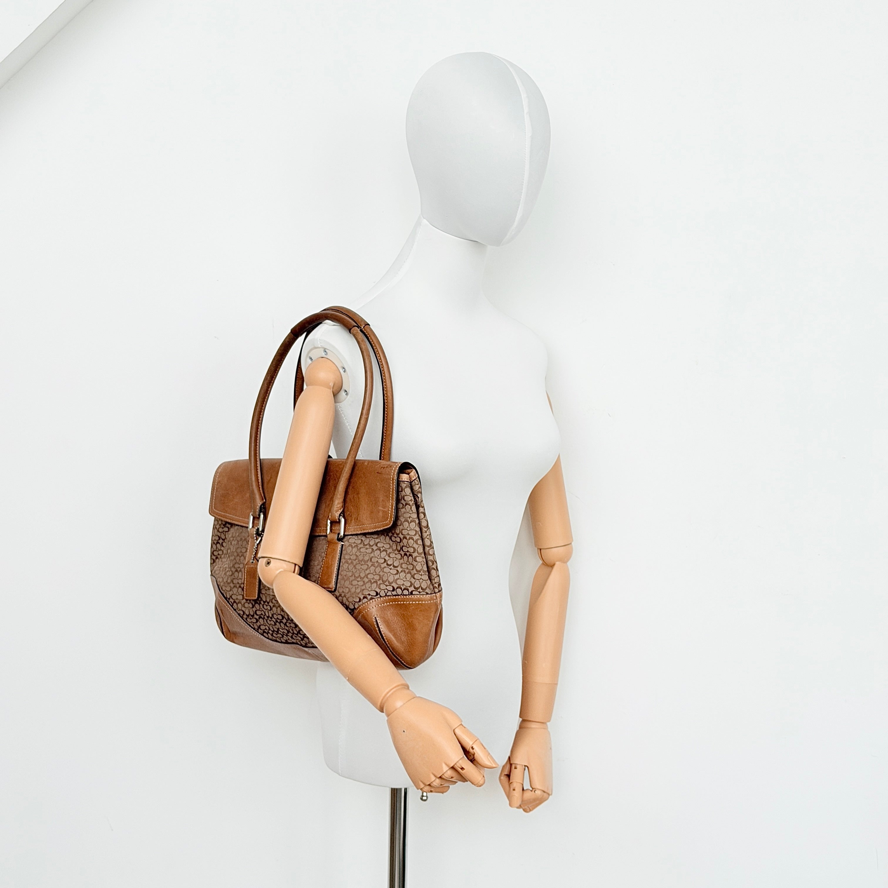 Coach Y2K Signature Soho Shoulder Bag Beige/Tan