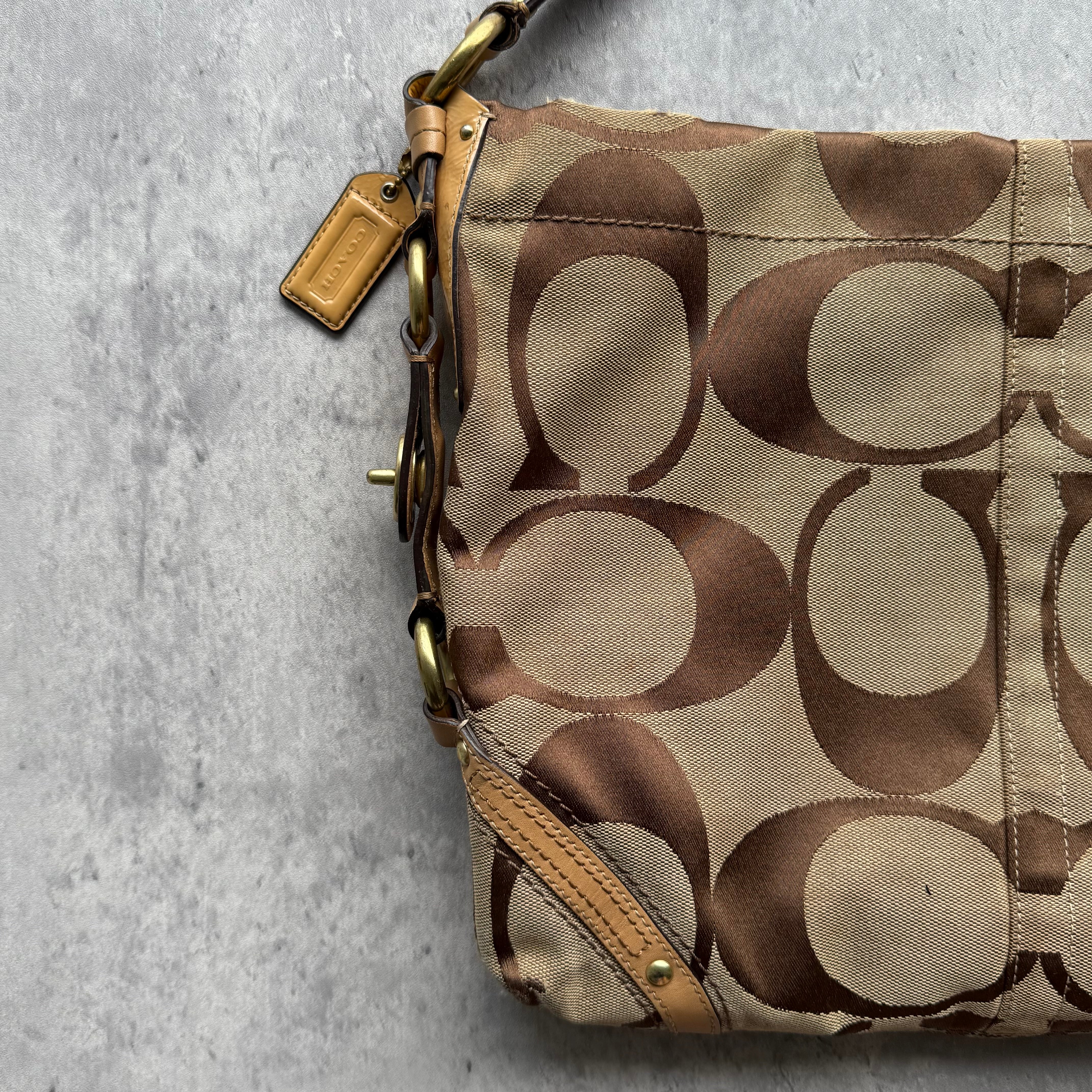 Coach Signature Carly ShoulderBag Beige