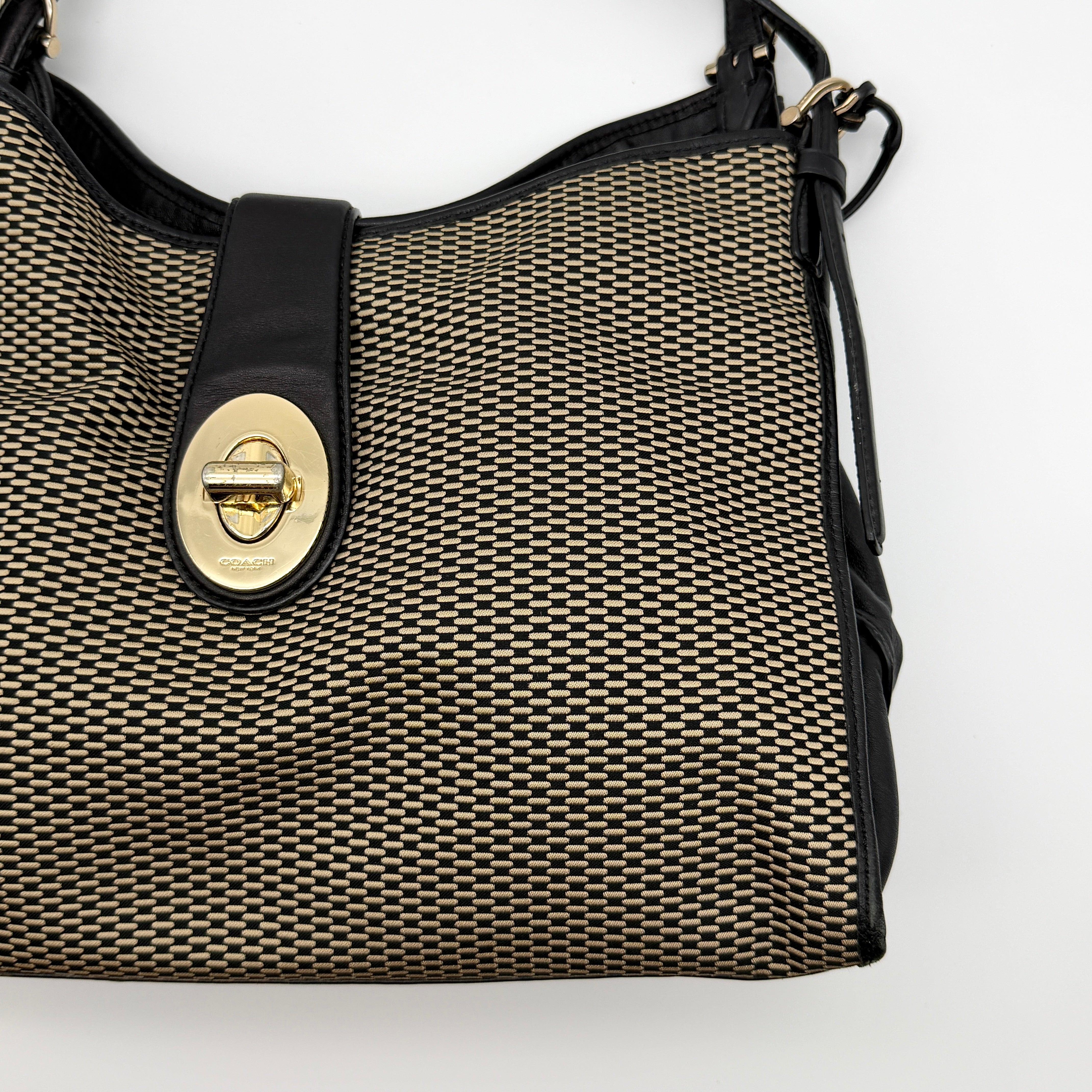 Coach Signature Madison Carlyle Shoulder Bag Black/Beige