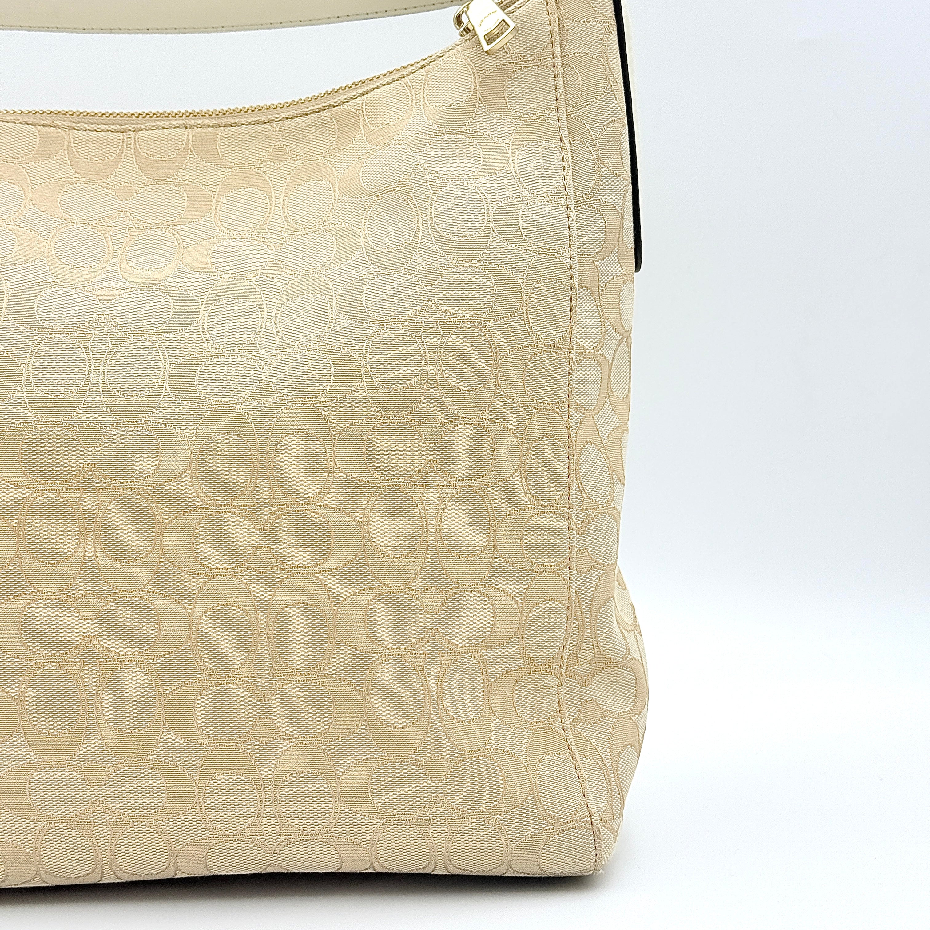 Coach 2Way Signature Celeste Convertible Hobo Shoulder Bag Beige/White
