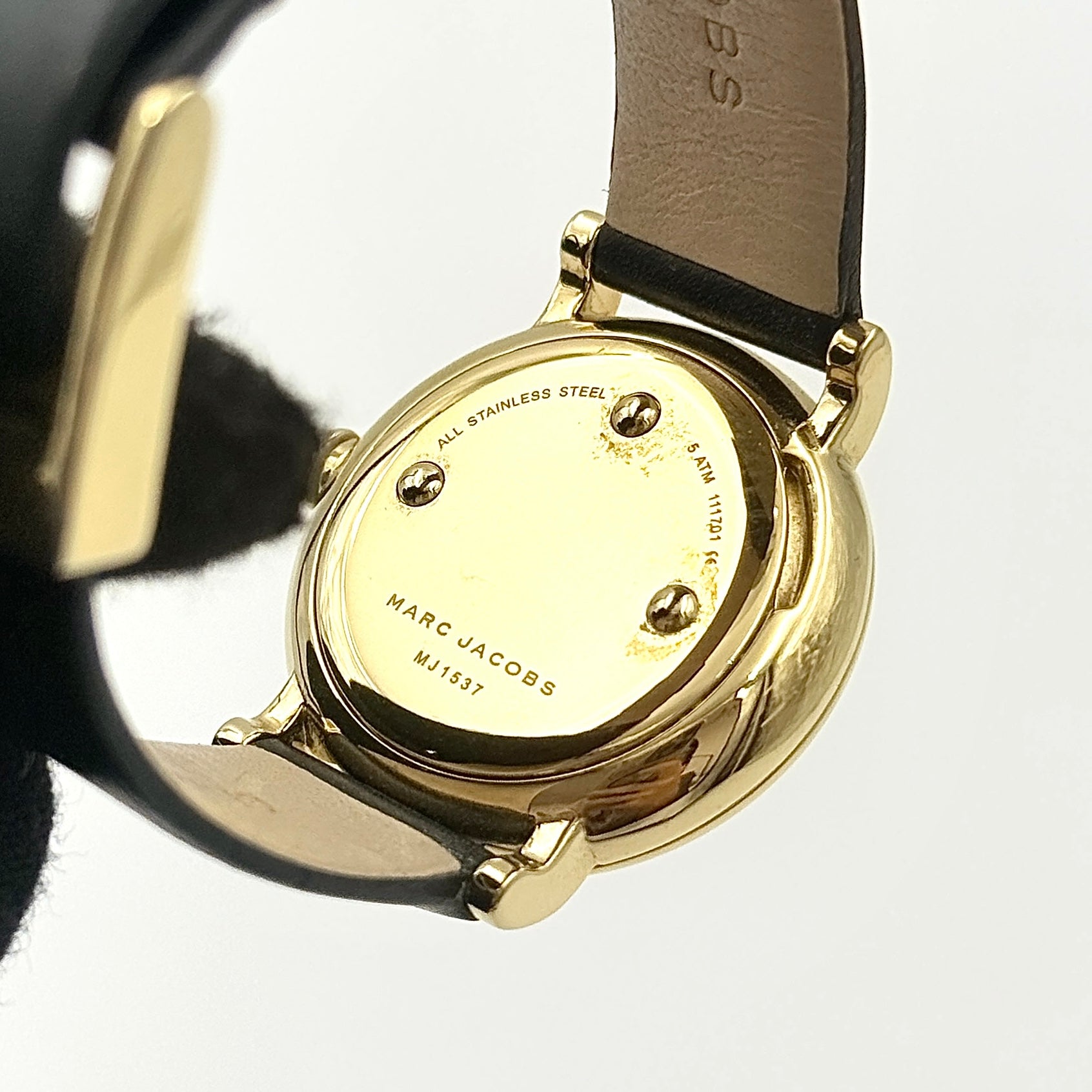 Marc Jacobs Roxy MJ1532 Gold Tone Watch Black