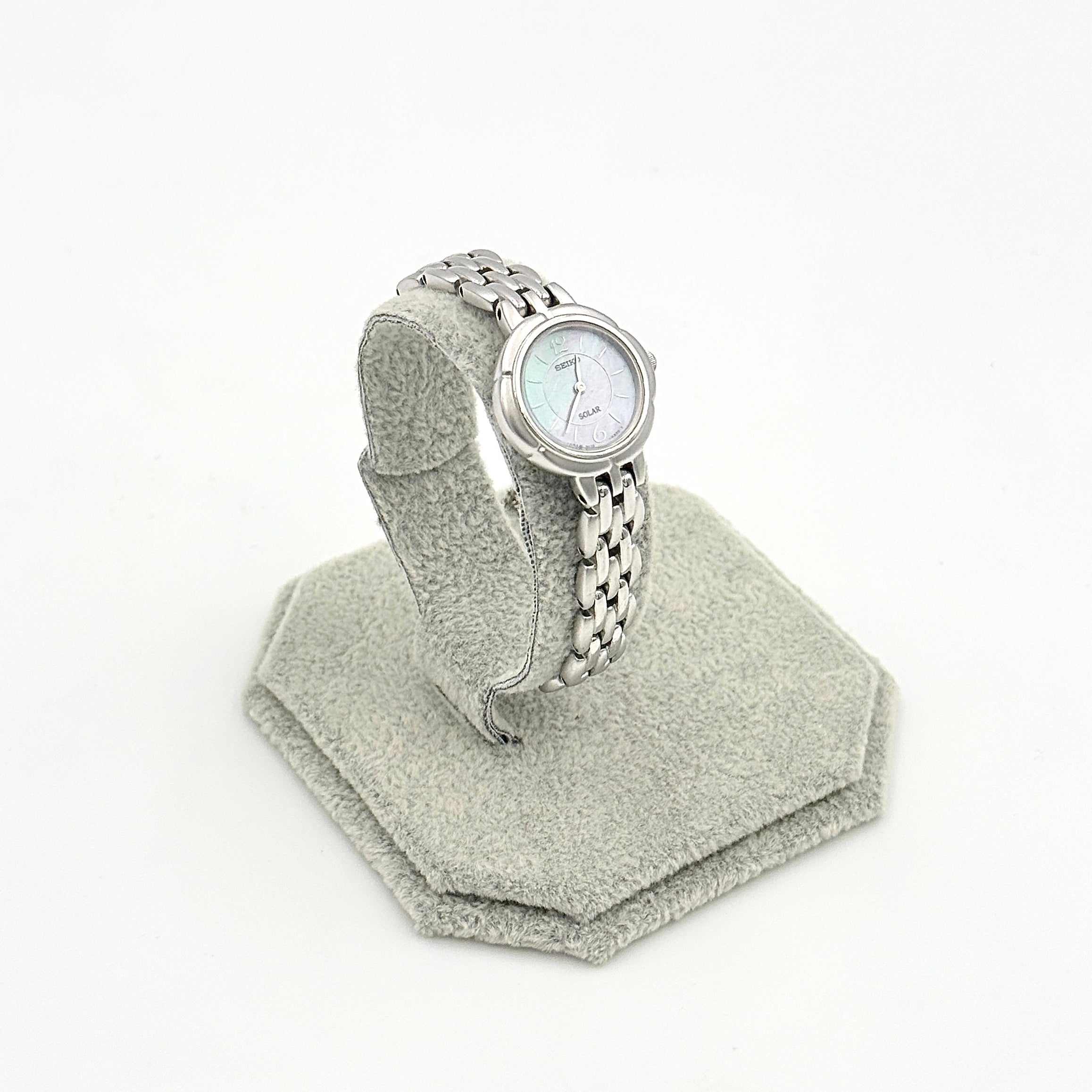 Seiko Exceline V110-0A70 Mother of Pearl Dial Stainless Steel Watch