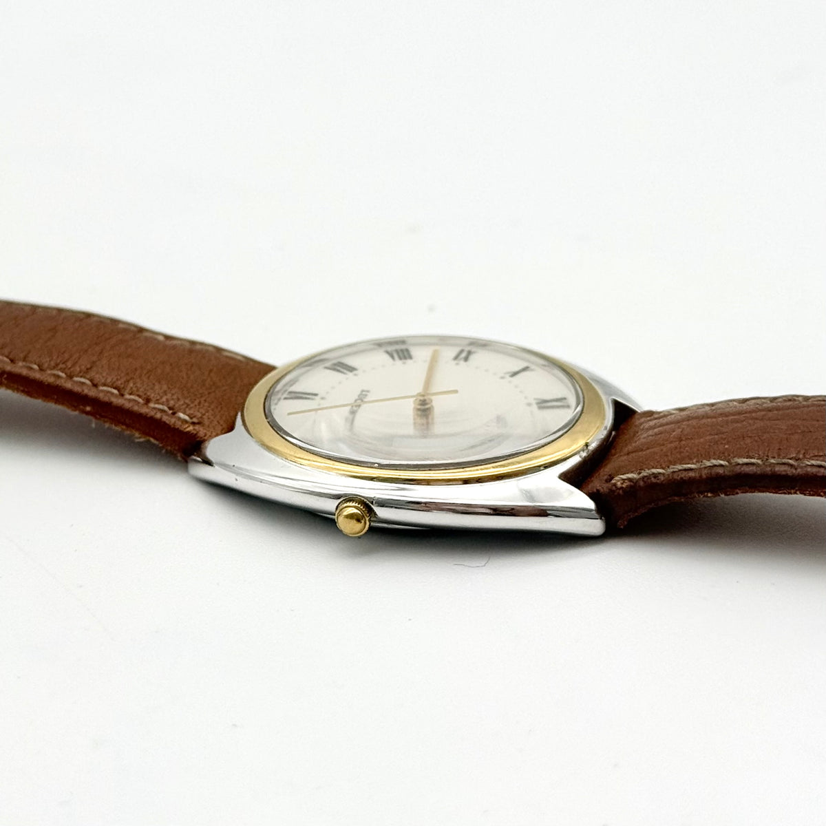 Seiko Lucent 5E21-6E50 Quartz Wristwatch Silver/Gold