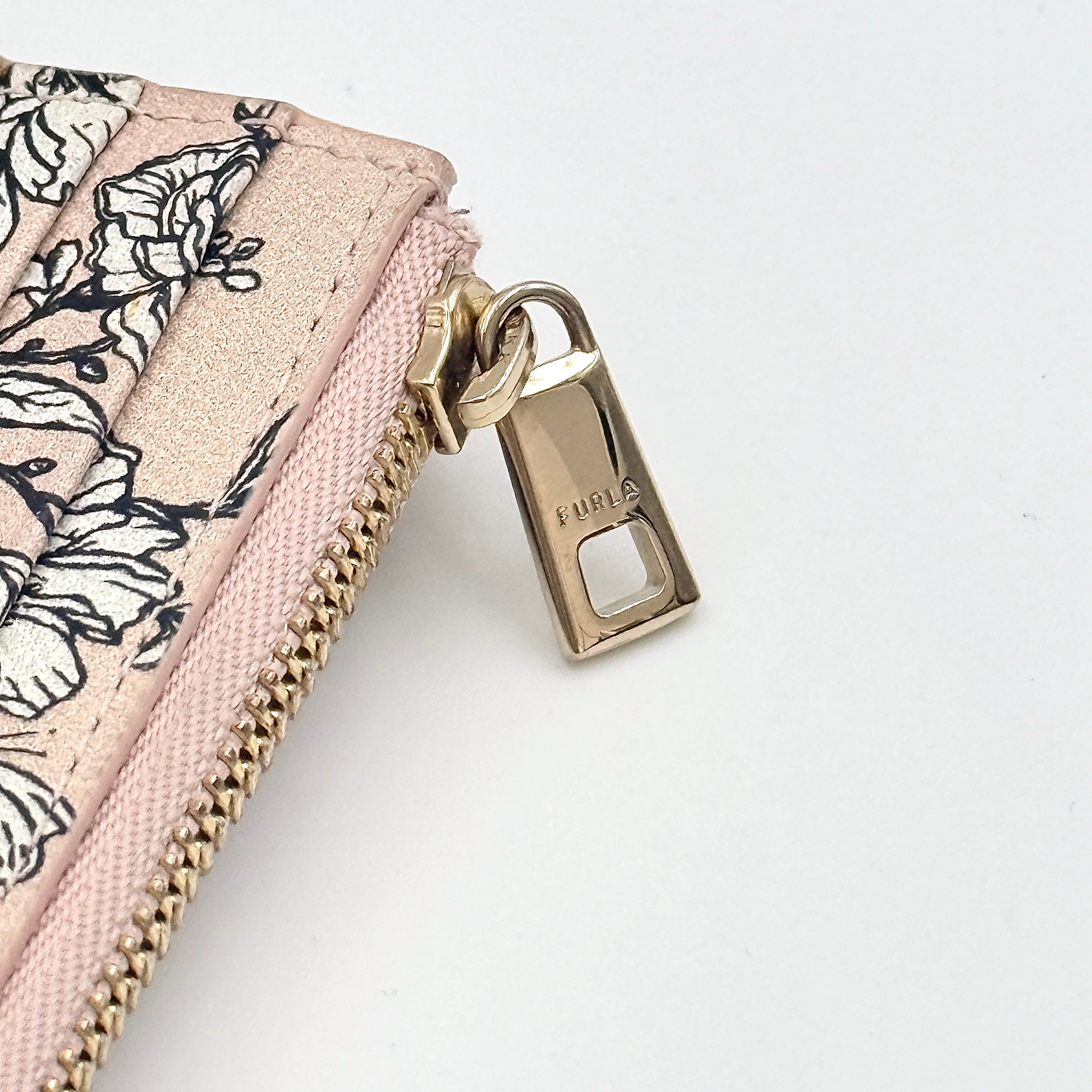 Furla Floral Leather Card Case Light Pink